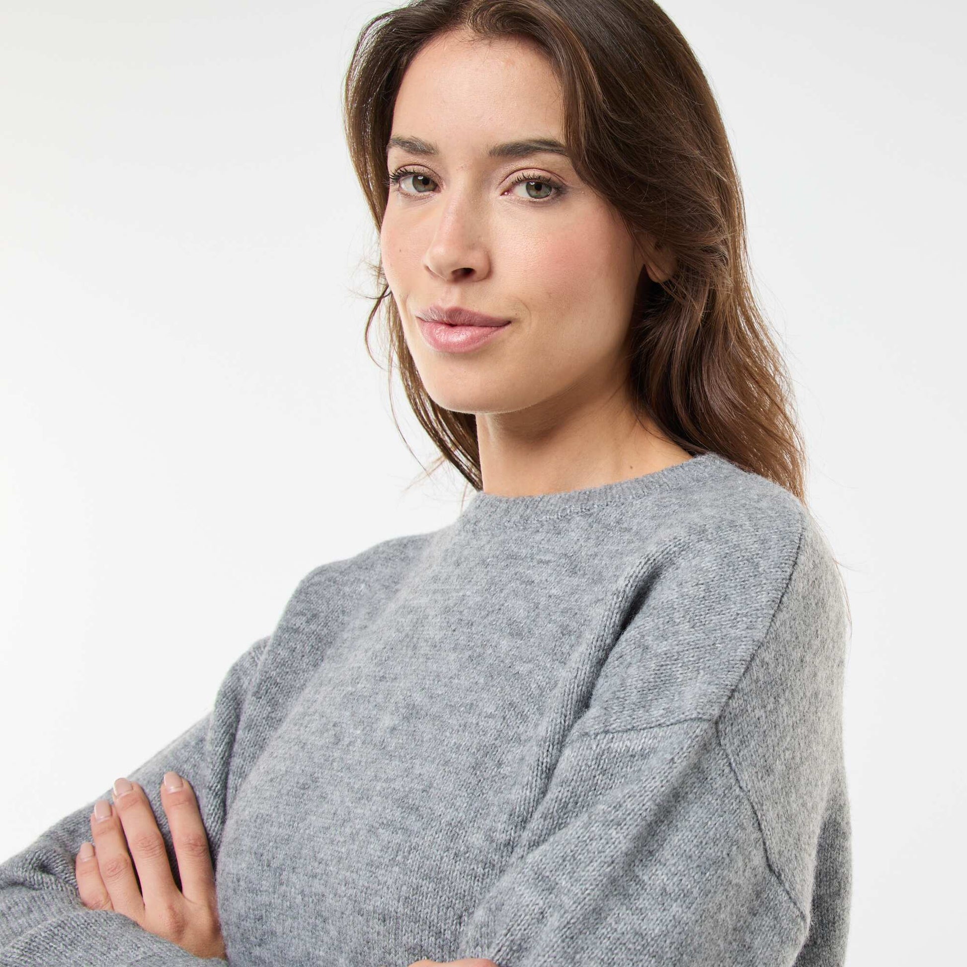 Pull matière douce col rond GRIS