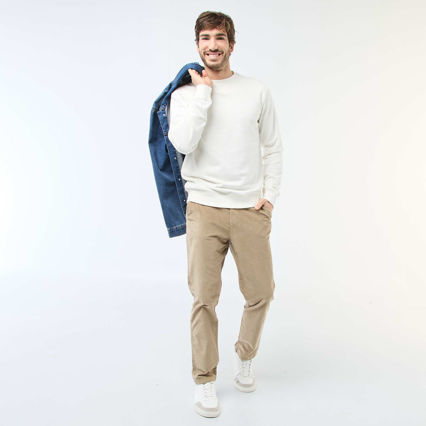 Chino en velours taille standard BEIGE