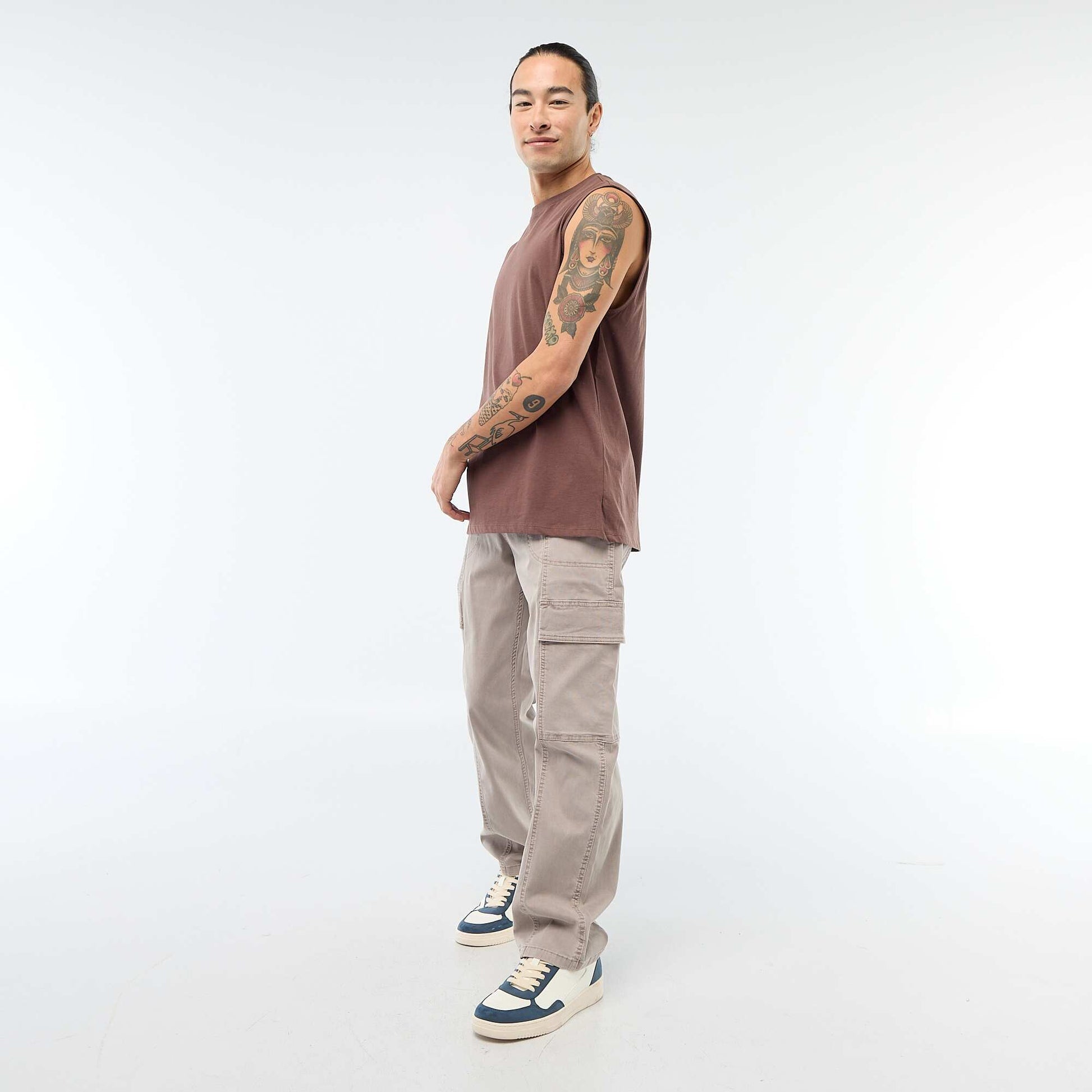 Pantalon multipoches uni coupe droite / Regular Fit GRIS