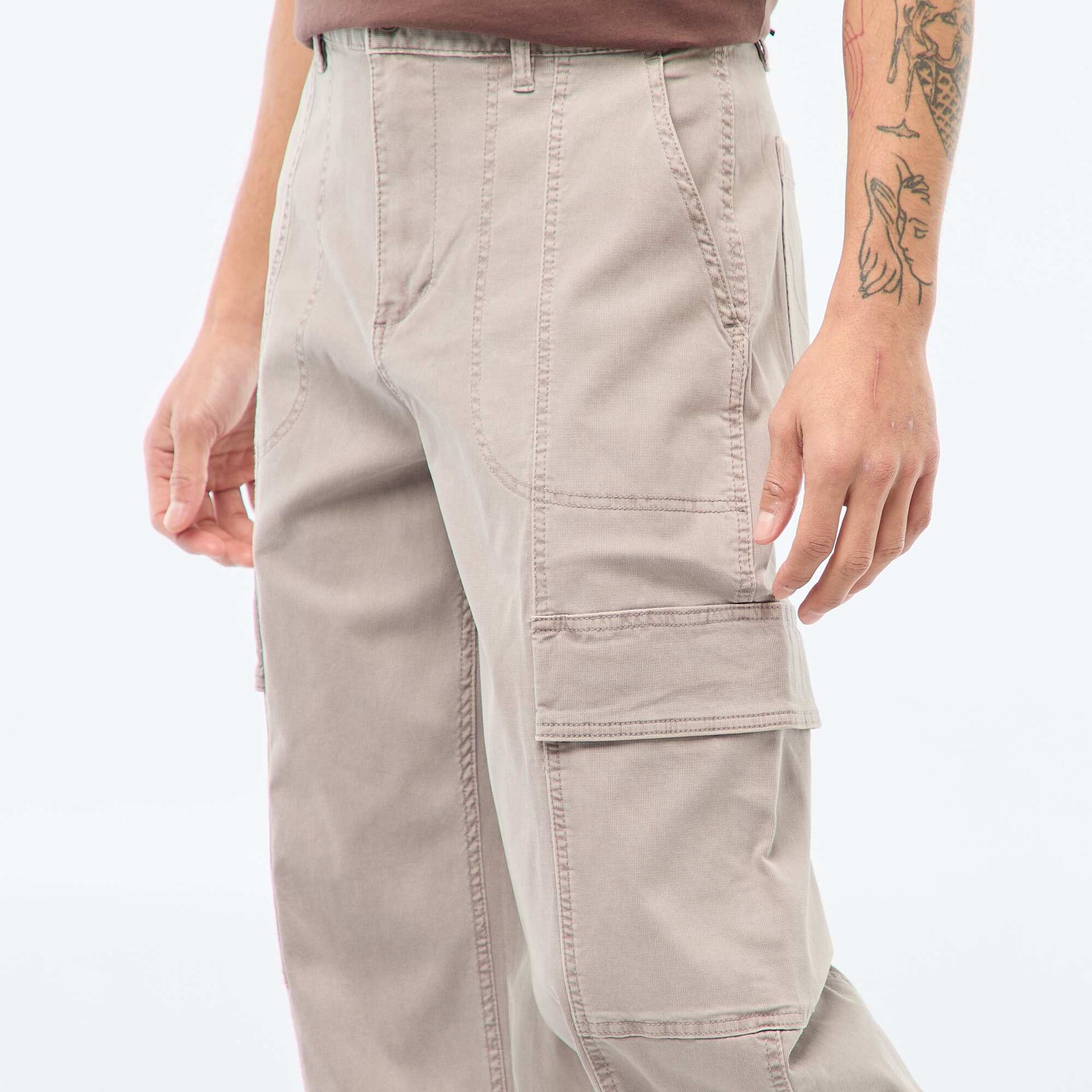 Pantalon multipoches uni coupe droite / Regular Fit GRIS