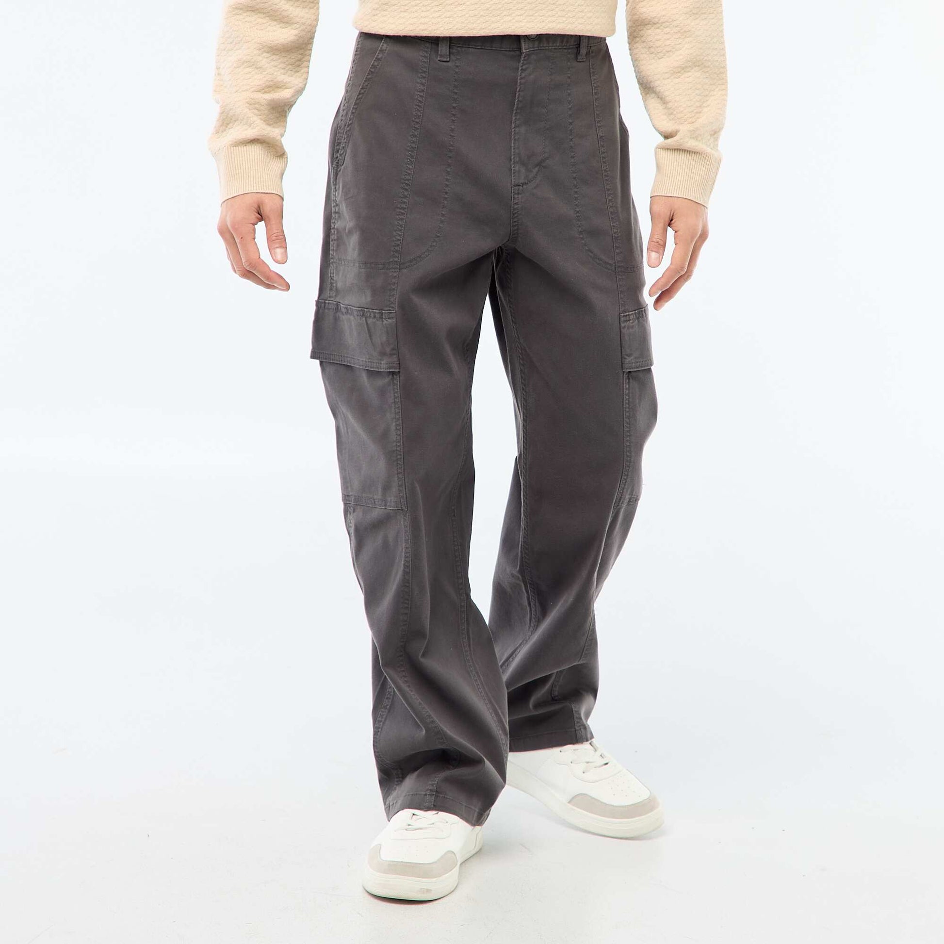 Pantalon multipoches uni coupe droite / Regular Fit NOIR