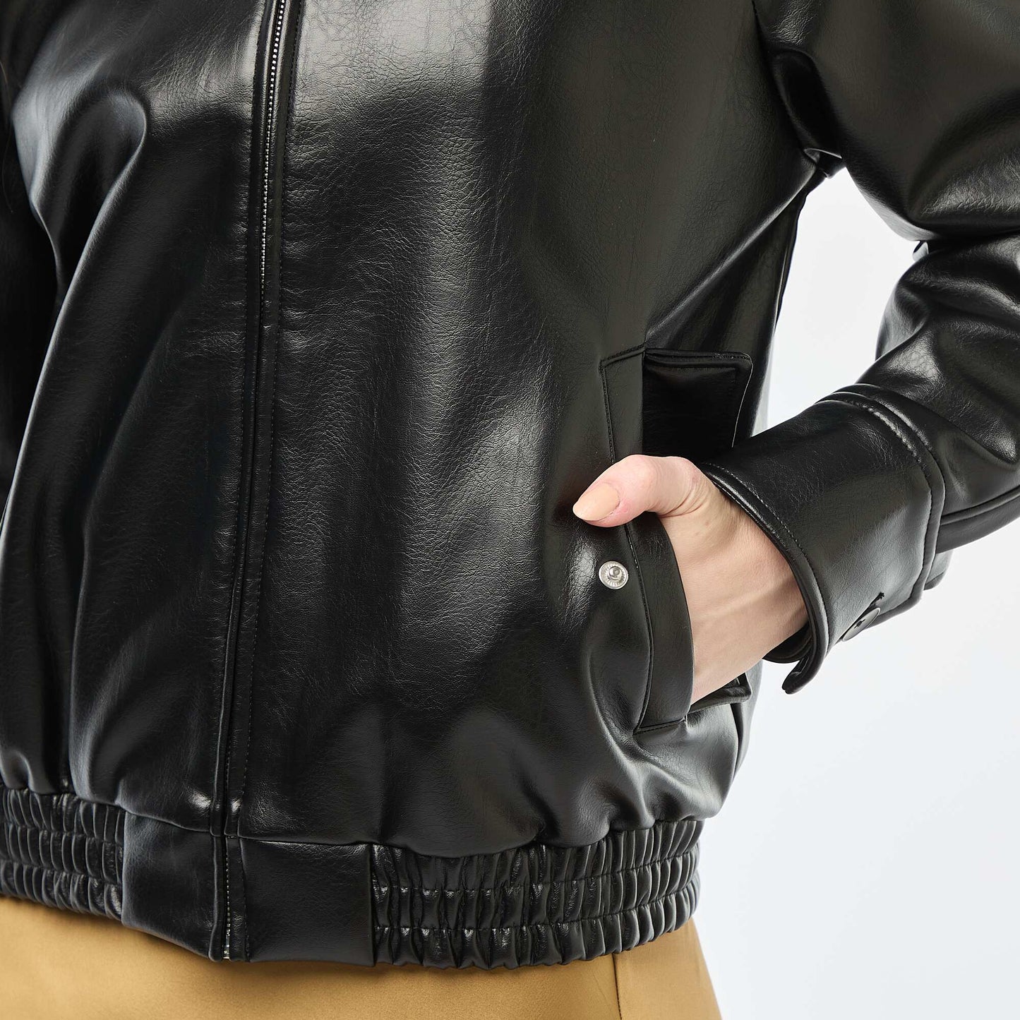 Blouson en simili avec ouverture zippée NOIR