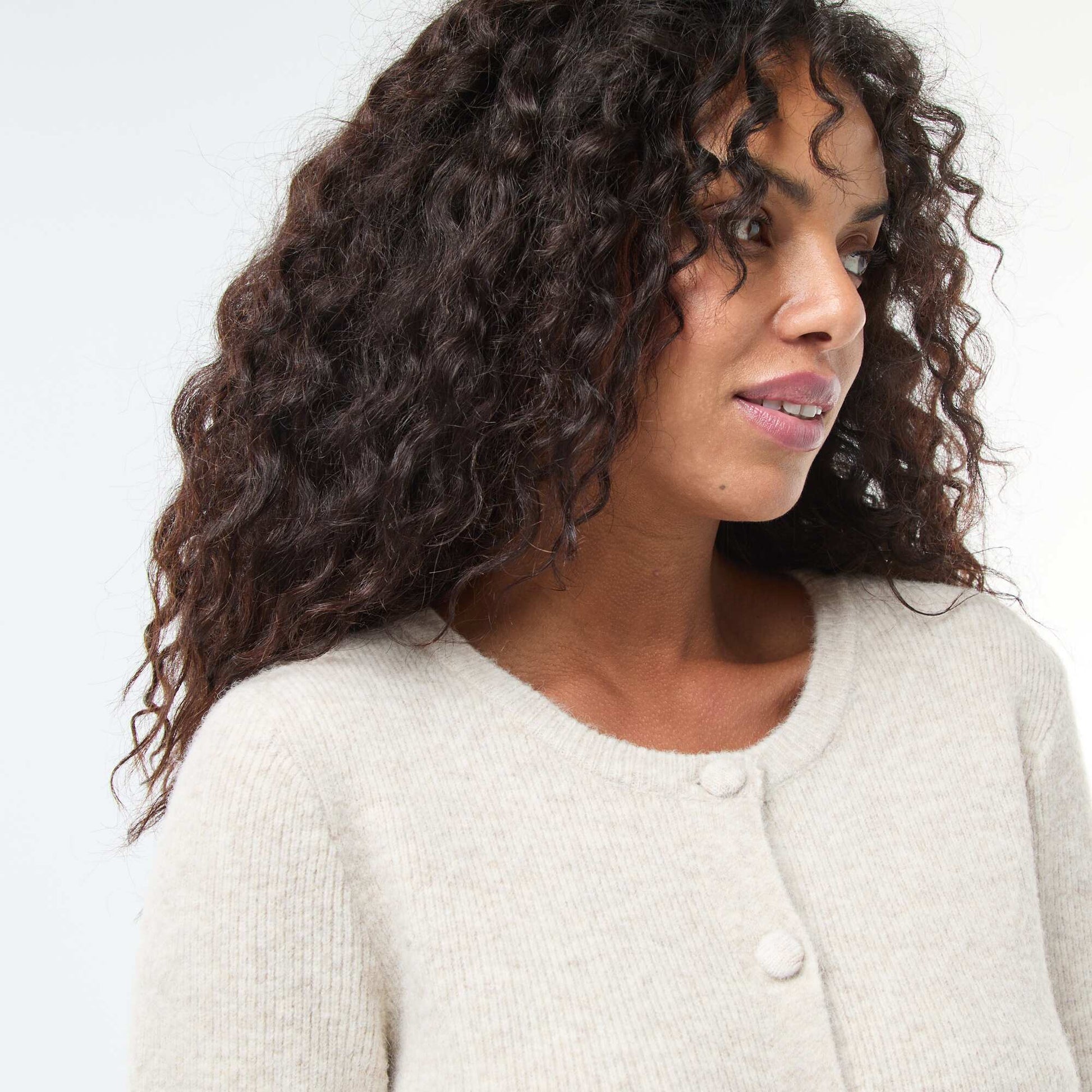 Gilet en maille fine jauge à base volantée BEIGE