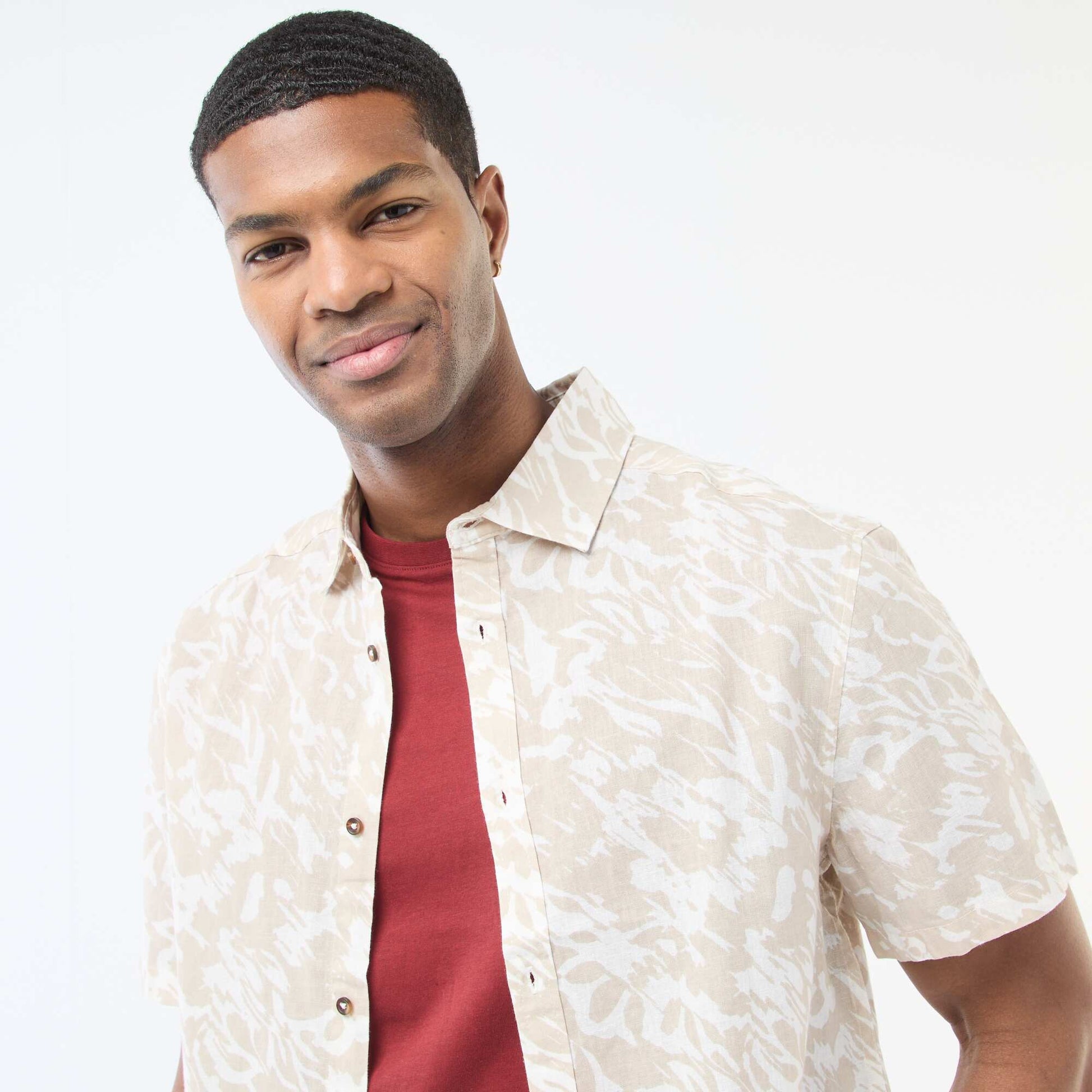 Chemise à manches courtes légère avec motif BEIGE