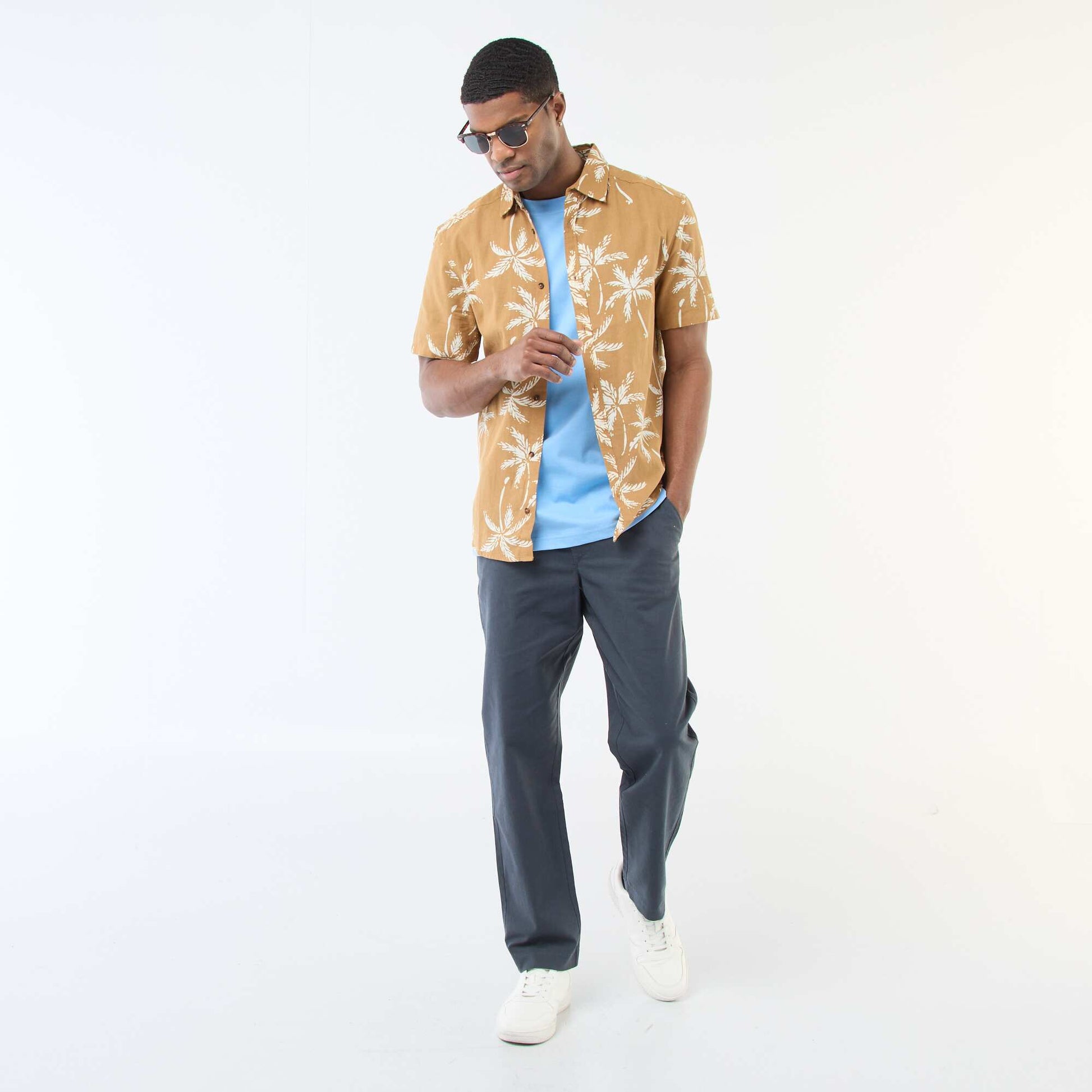 Chemise à manches courtes légère avec motif MARRON