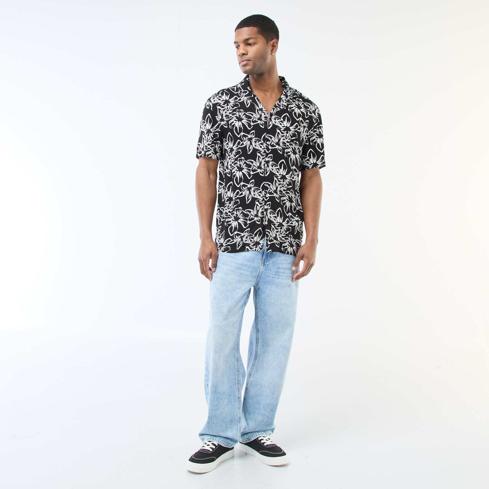 Chemise à manches courtes légère avec motif NOIR