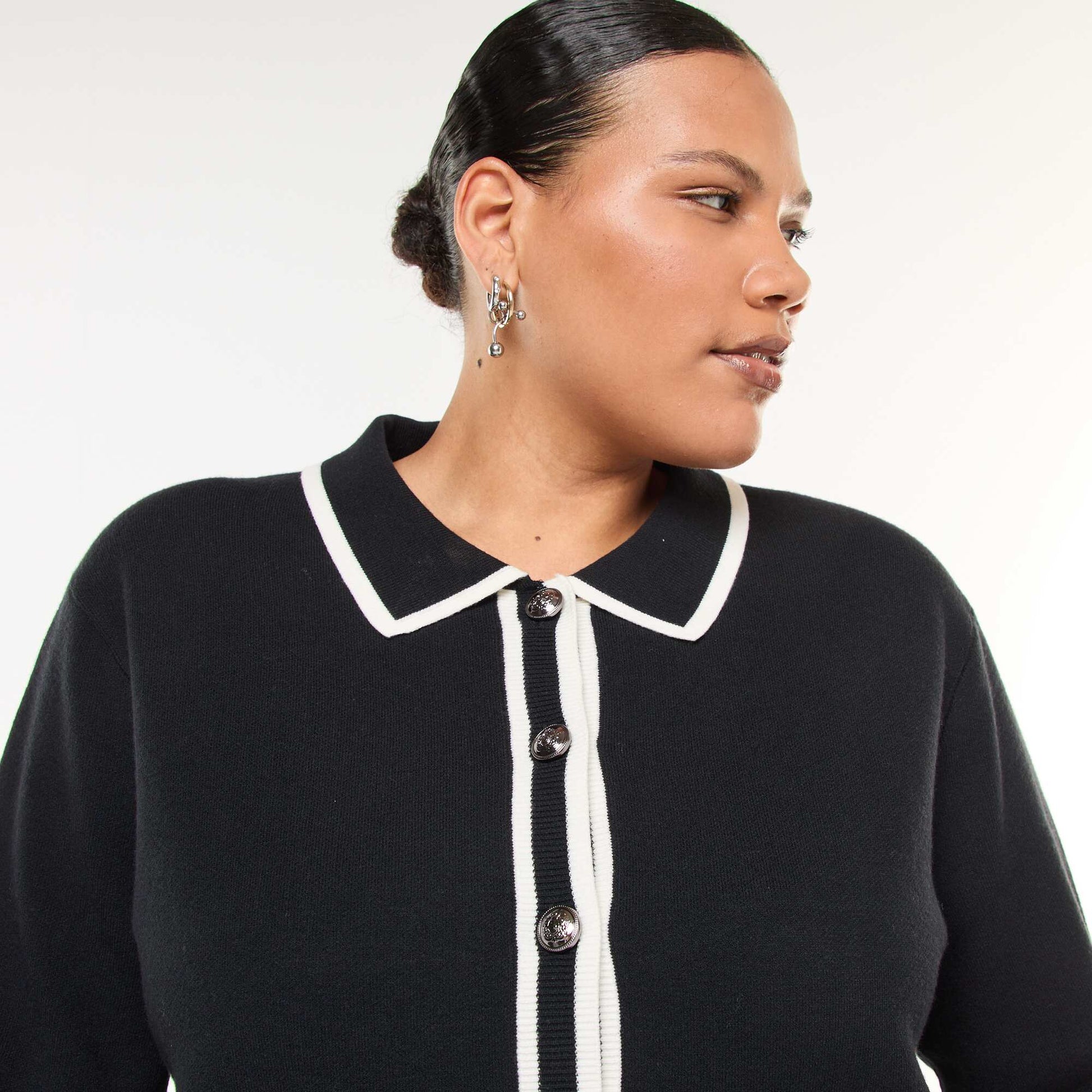 Gilet en maille épaisse avec 2 poches et boutons fantaisies NOIR