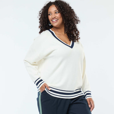Pull col V en maille épaisse avec liserés BLANC