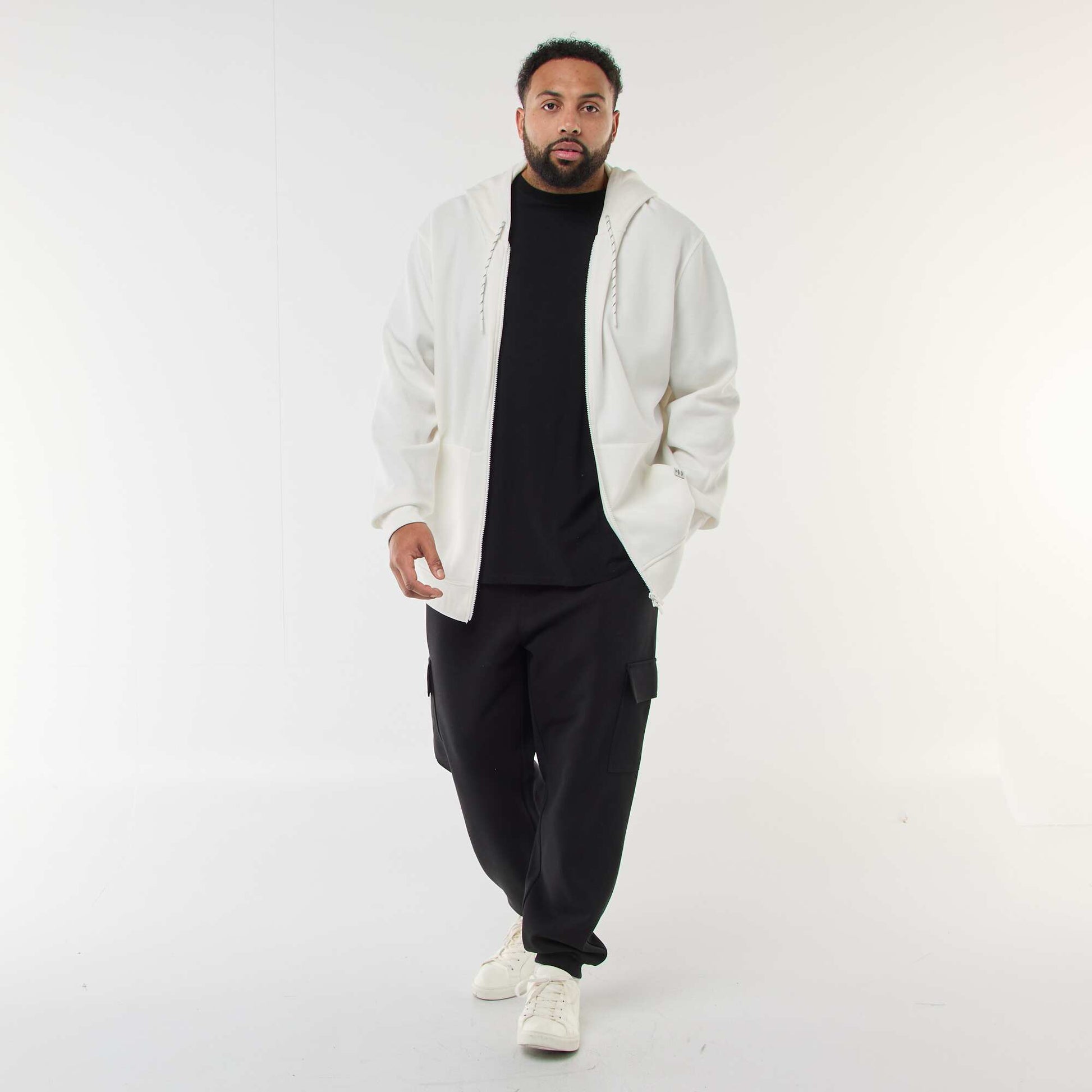 Pantalon bas resserré en coton uni NOIR
