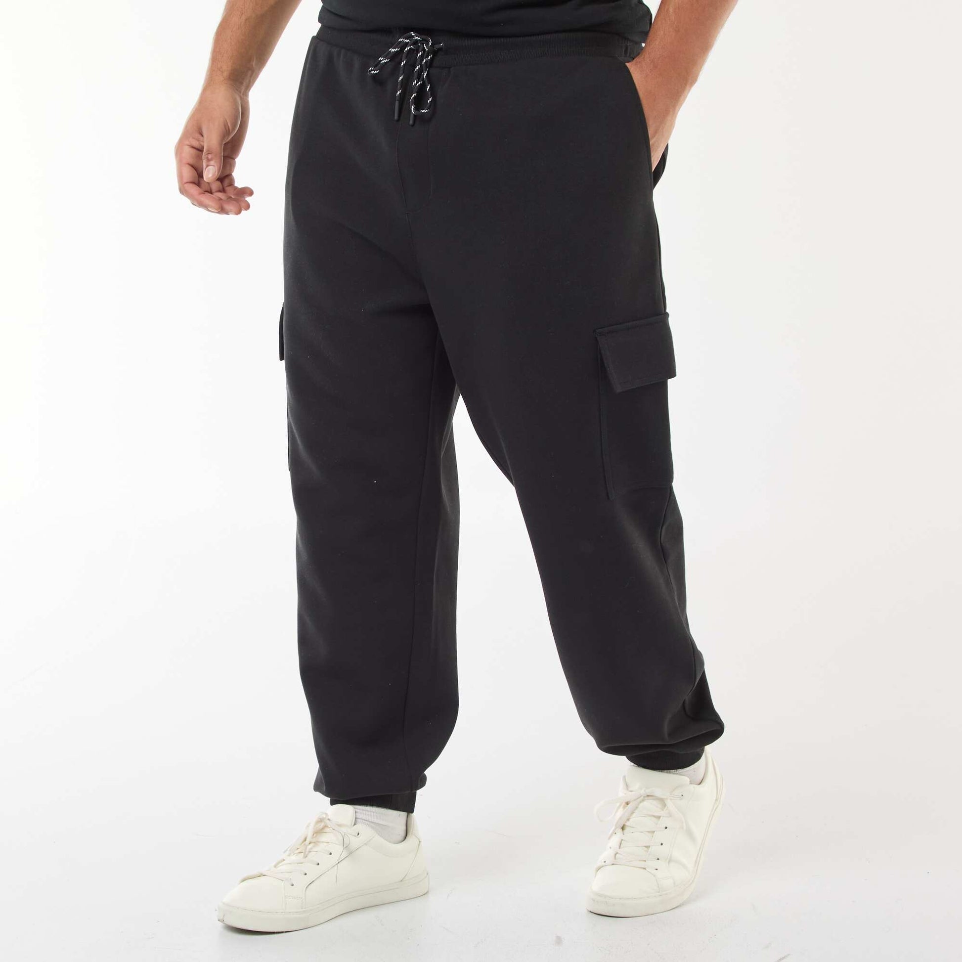 Pantalon bas resserré en coton uni NOIR