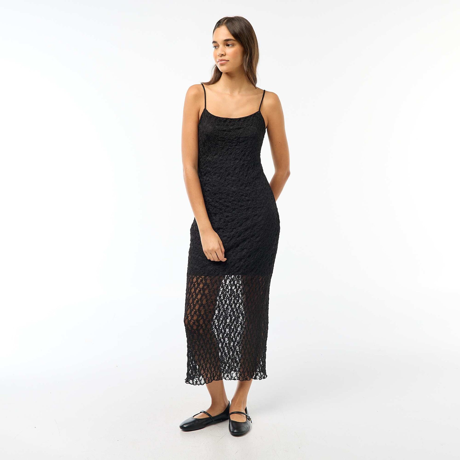 Robe longue en dentelle à fines bretelles NOIR
