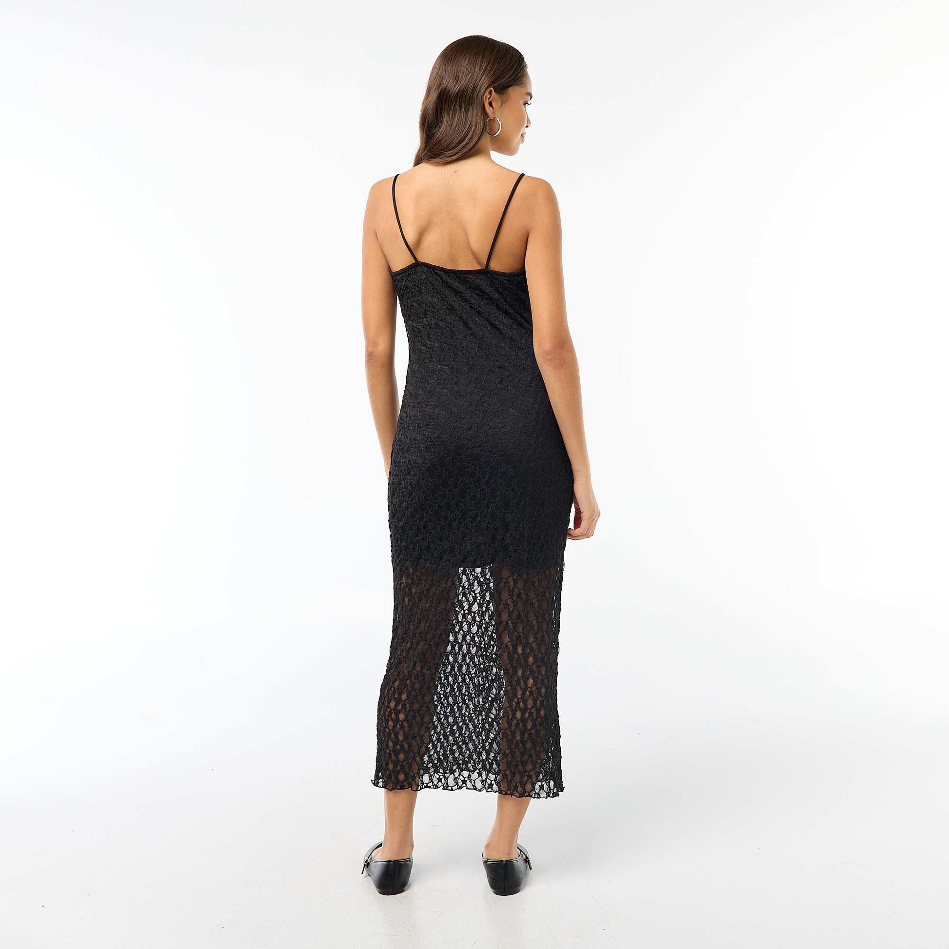Robe longue en dentelle à fines bretelles NOIR
