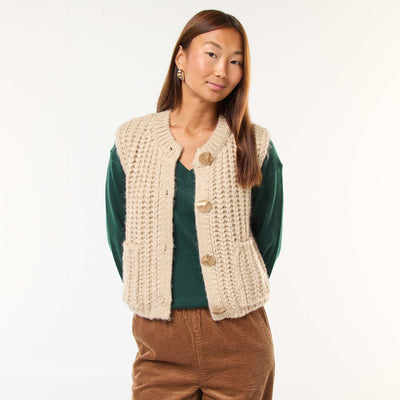Gilet sans manches avec ouverture à larges boutons martelés BEIGE