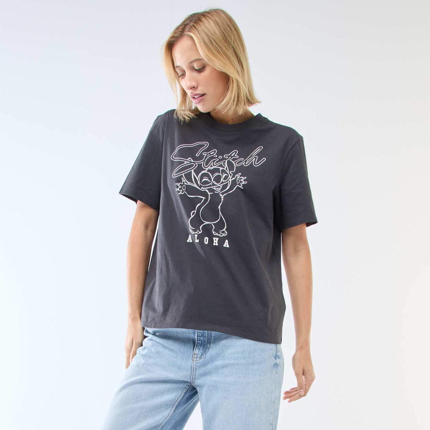 Tee-shirt droite imprimé 'Stitch' NOIR