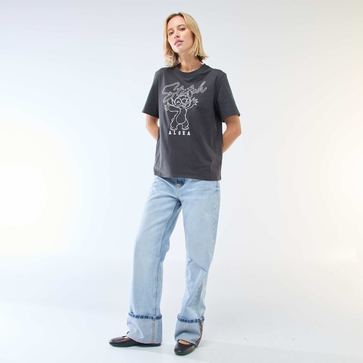 Tee-shirt droite imprimé 'Stitch' NOIR