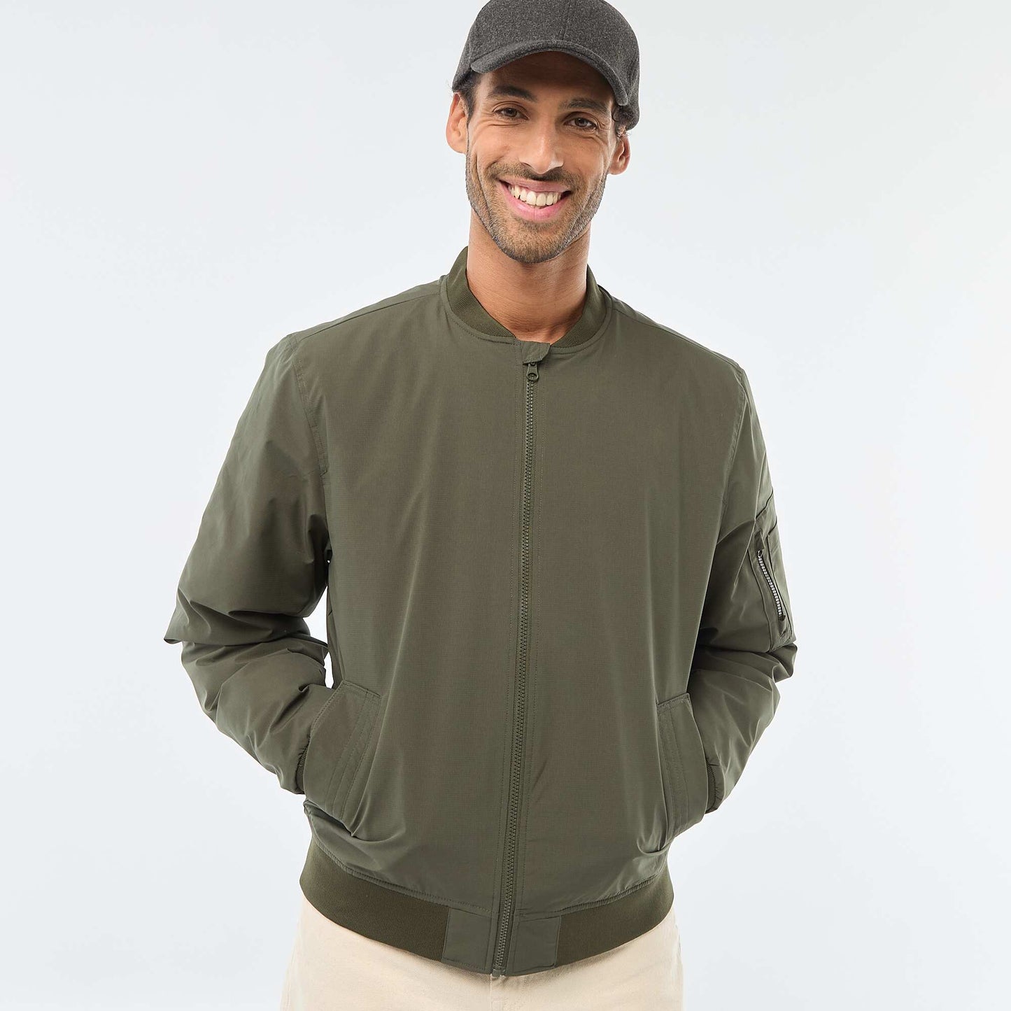 Blouson style aviateur avec poche zippée sur la manche KAKI