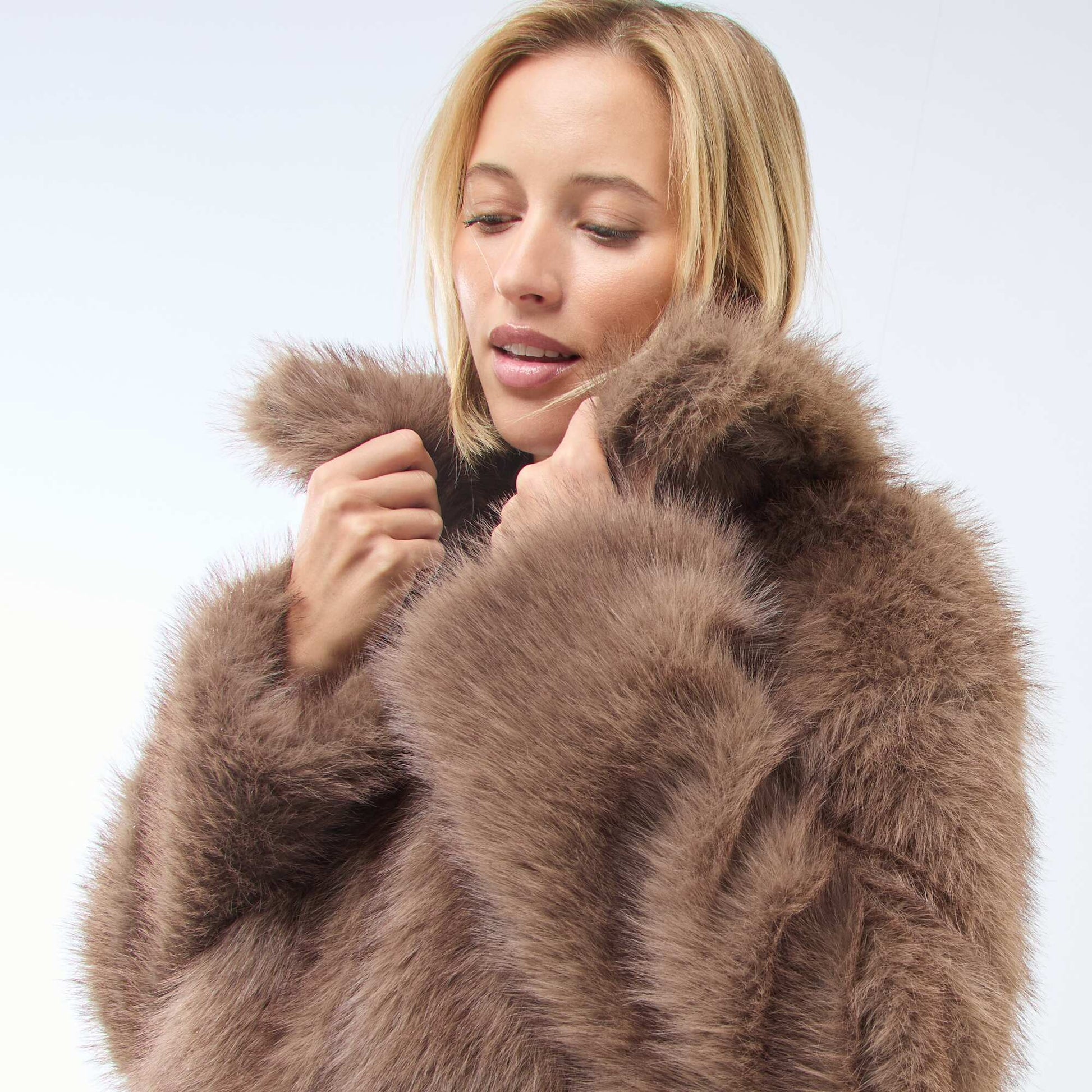 Blouson court imitation fourrure MARRON