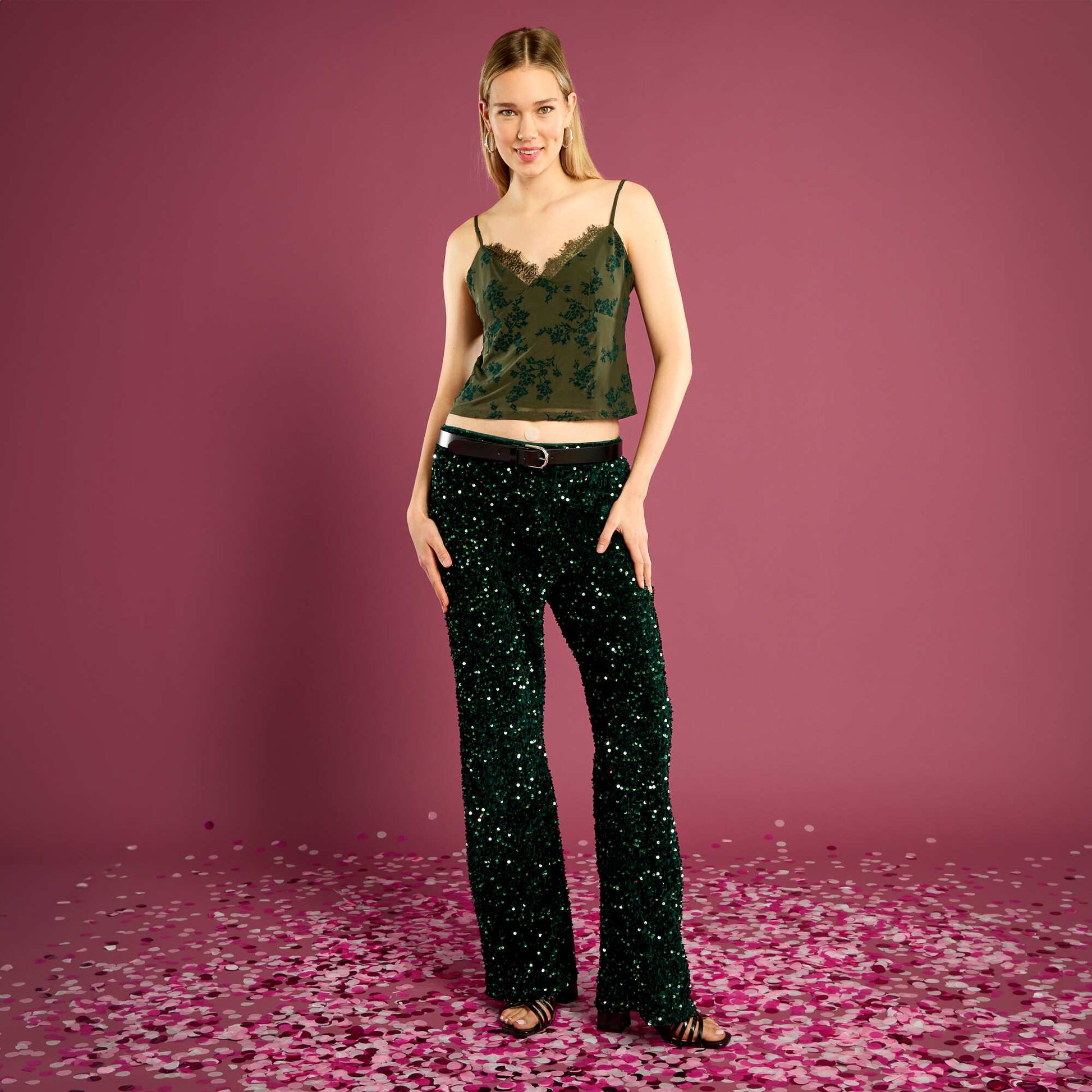 Top en tulle à motif fleuri VERT
