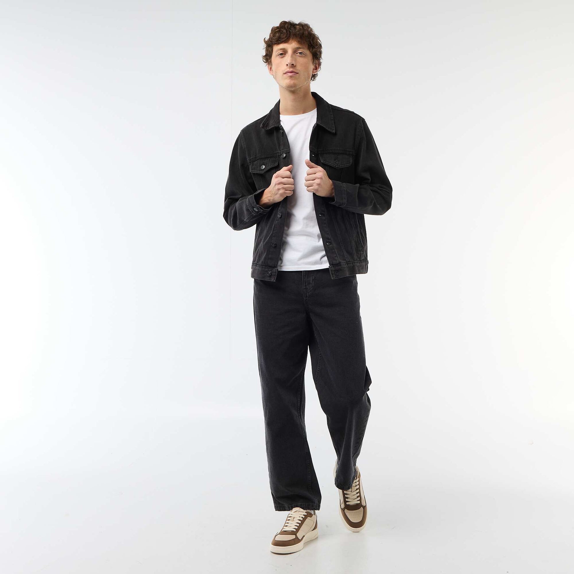 Veste en jean avec poches poitrine NOIR