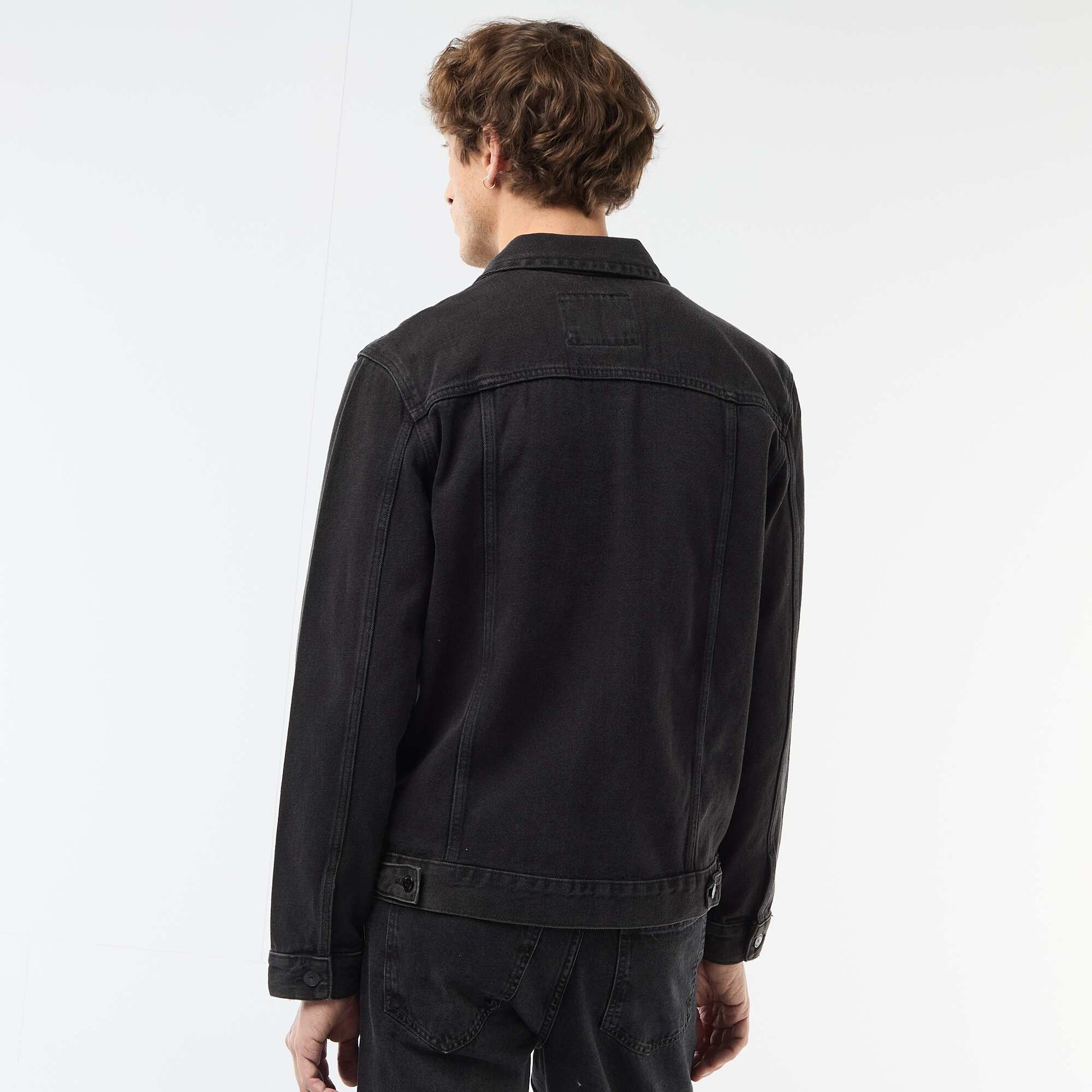 Veste en jean avec poches poitrine NOIR