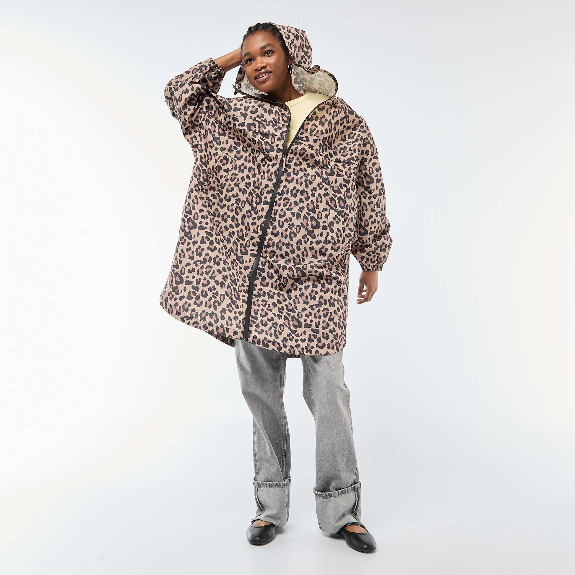 Cape de pluie déperlante avec capuche avec astuce pliage sur elle-même BEIGE