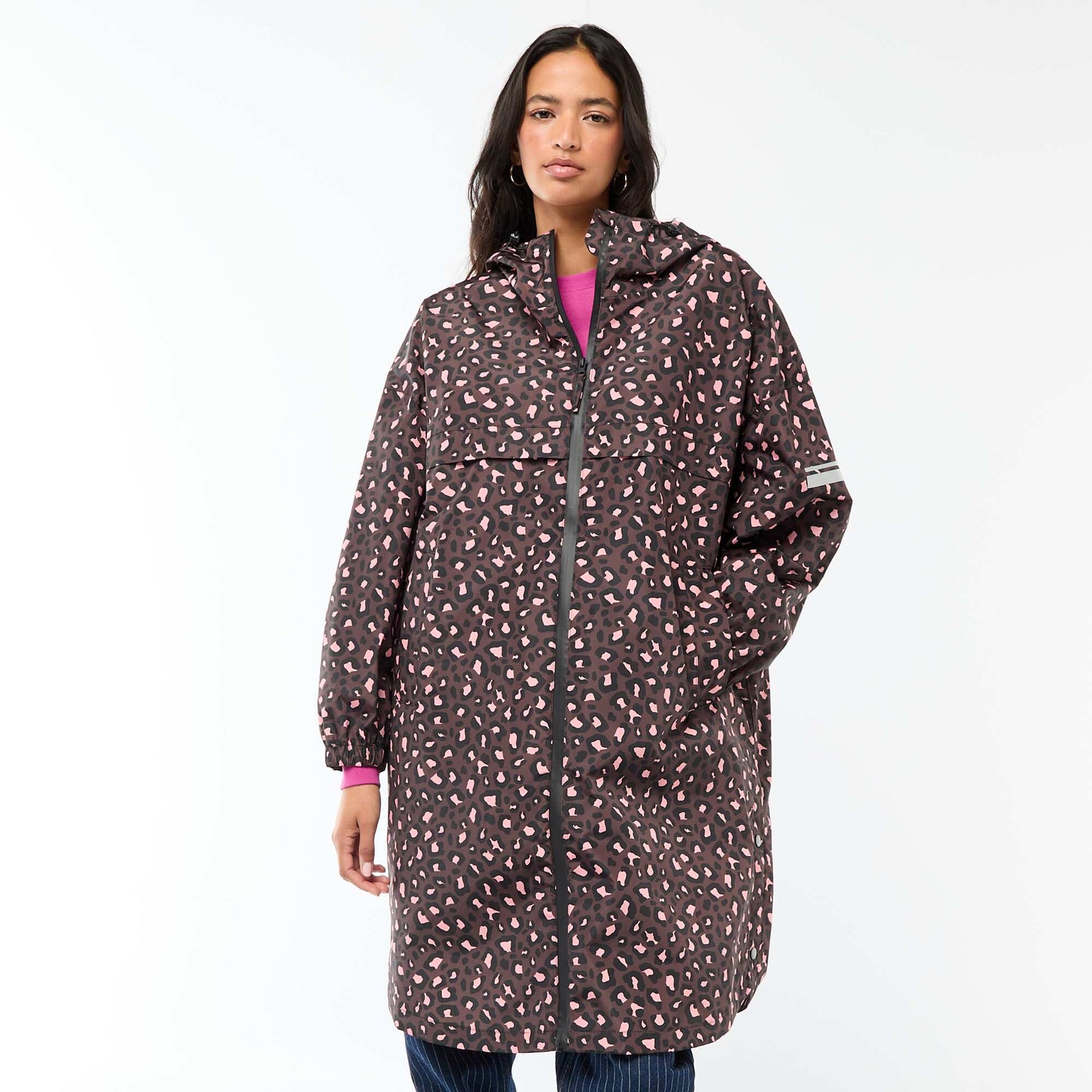 Cape de pluie déperlante avec capuche avec astuce pliage sur elle-même MARRON