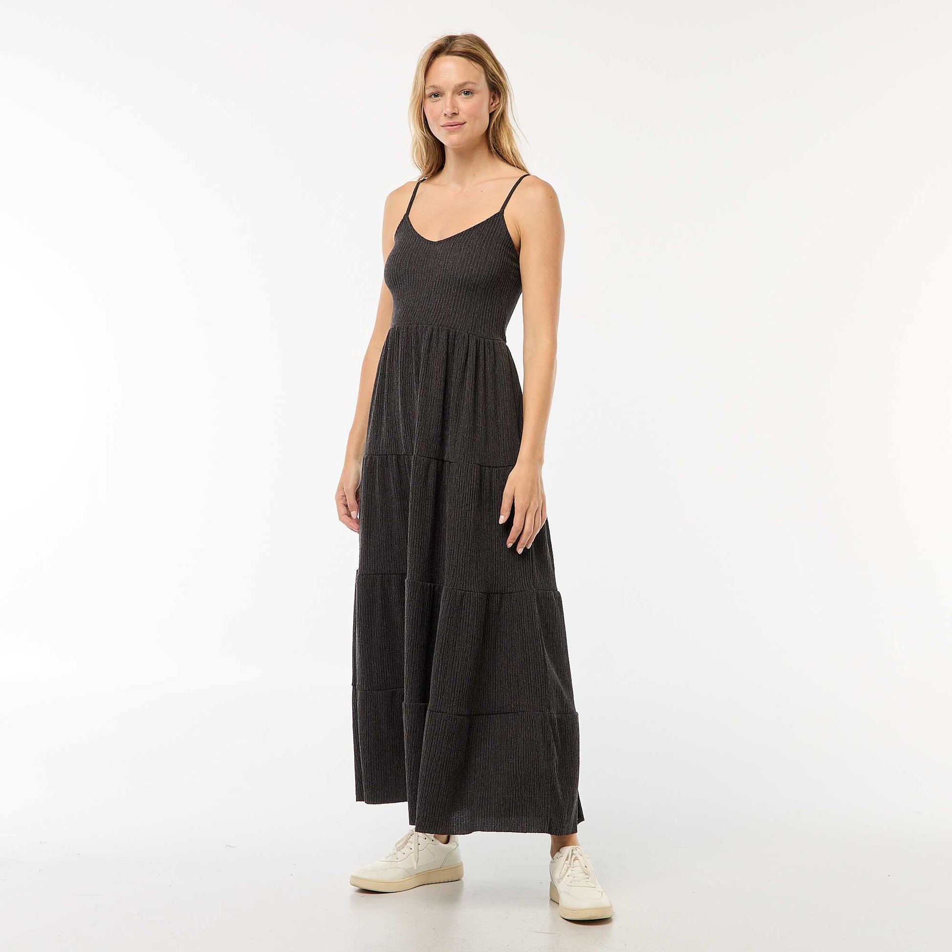 Robe longue gaufrée à étages NOIR