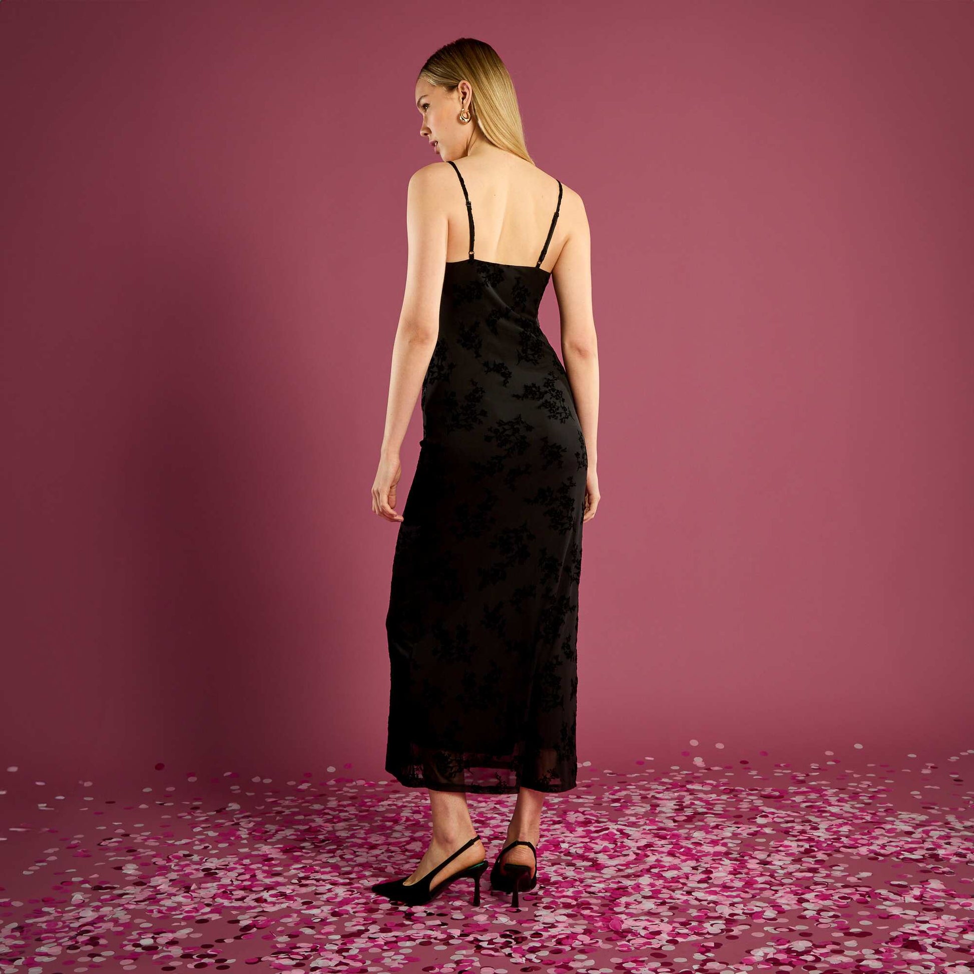 Robe longue dentelle avec motif fleuri NOIR