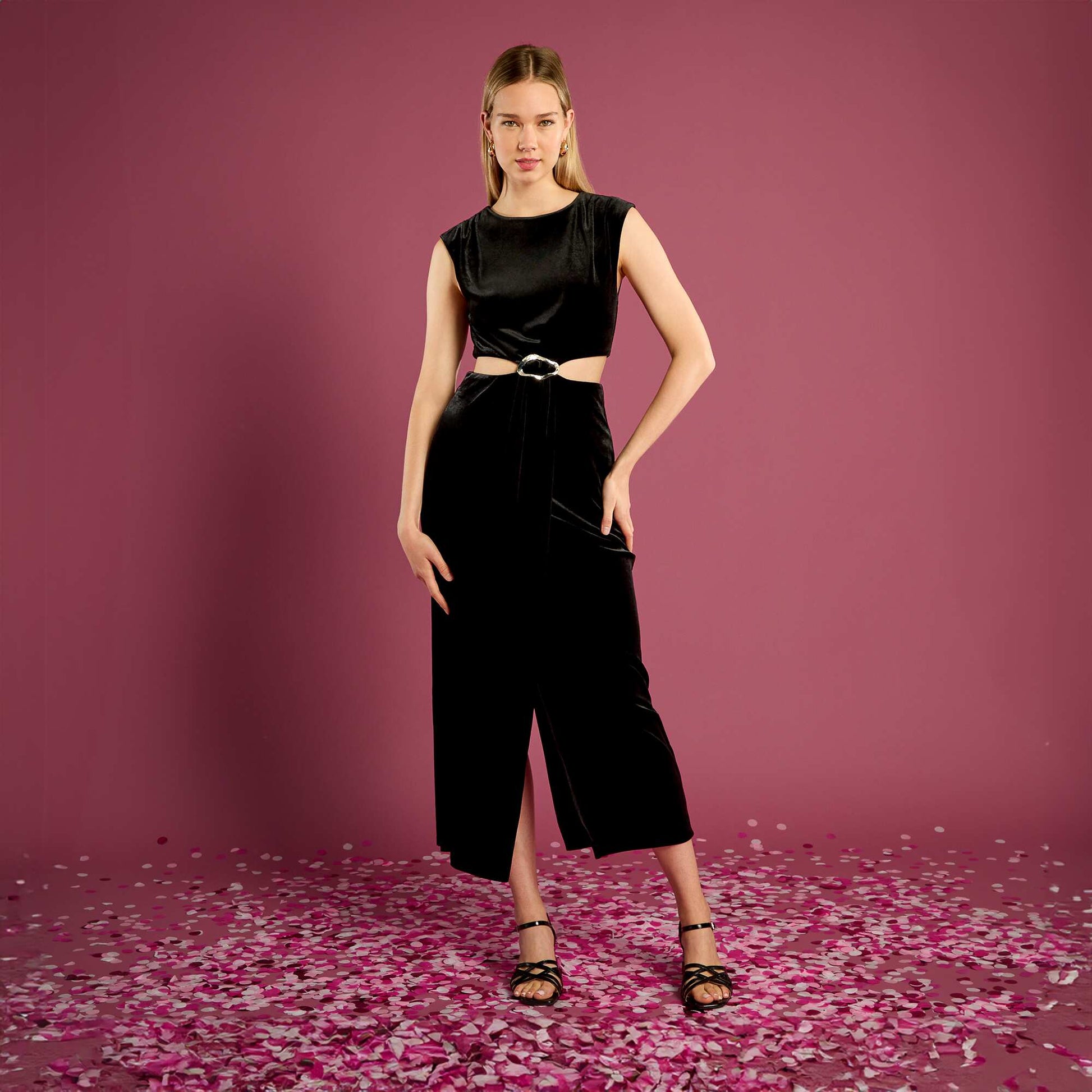 Robe en velours ajourée sur les côtés NOIR