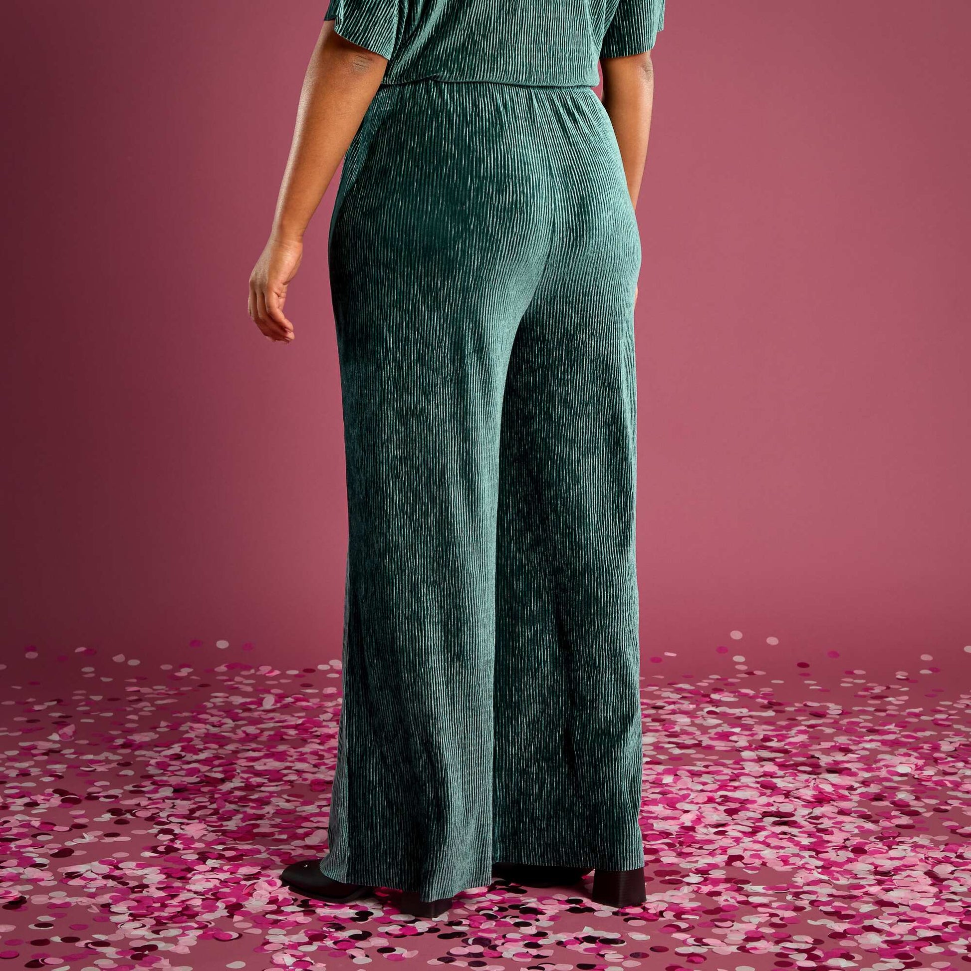 Pantalon large en velours côtelé uni VERT