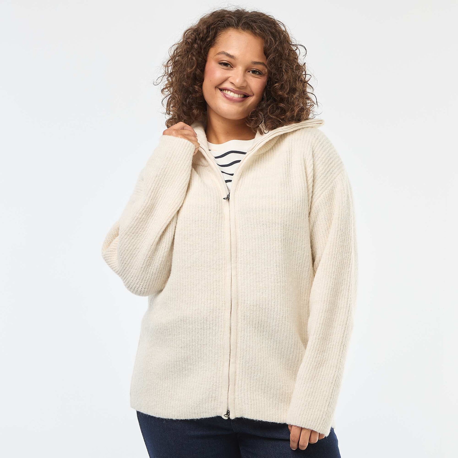 Sweat zippé à capuche en maille tricot BEIGE