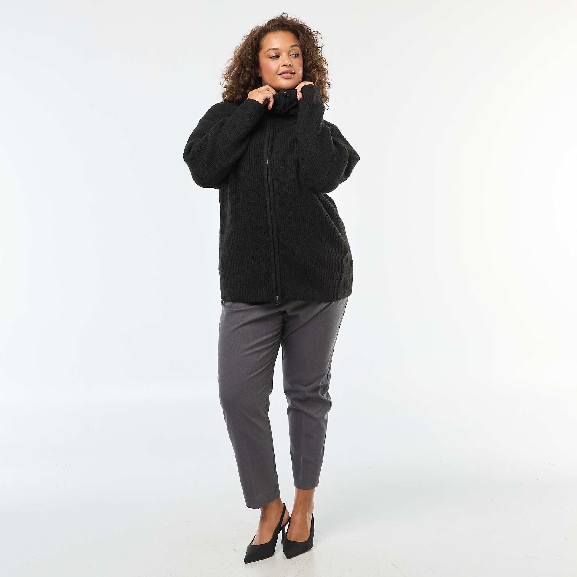 Sweat zippé à capuche en maille tricot NOIR