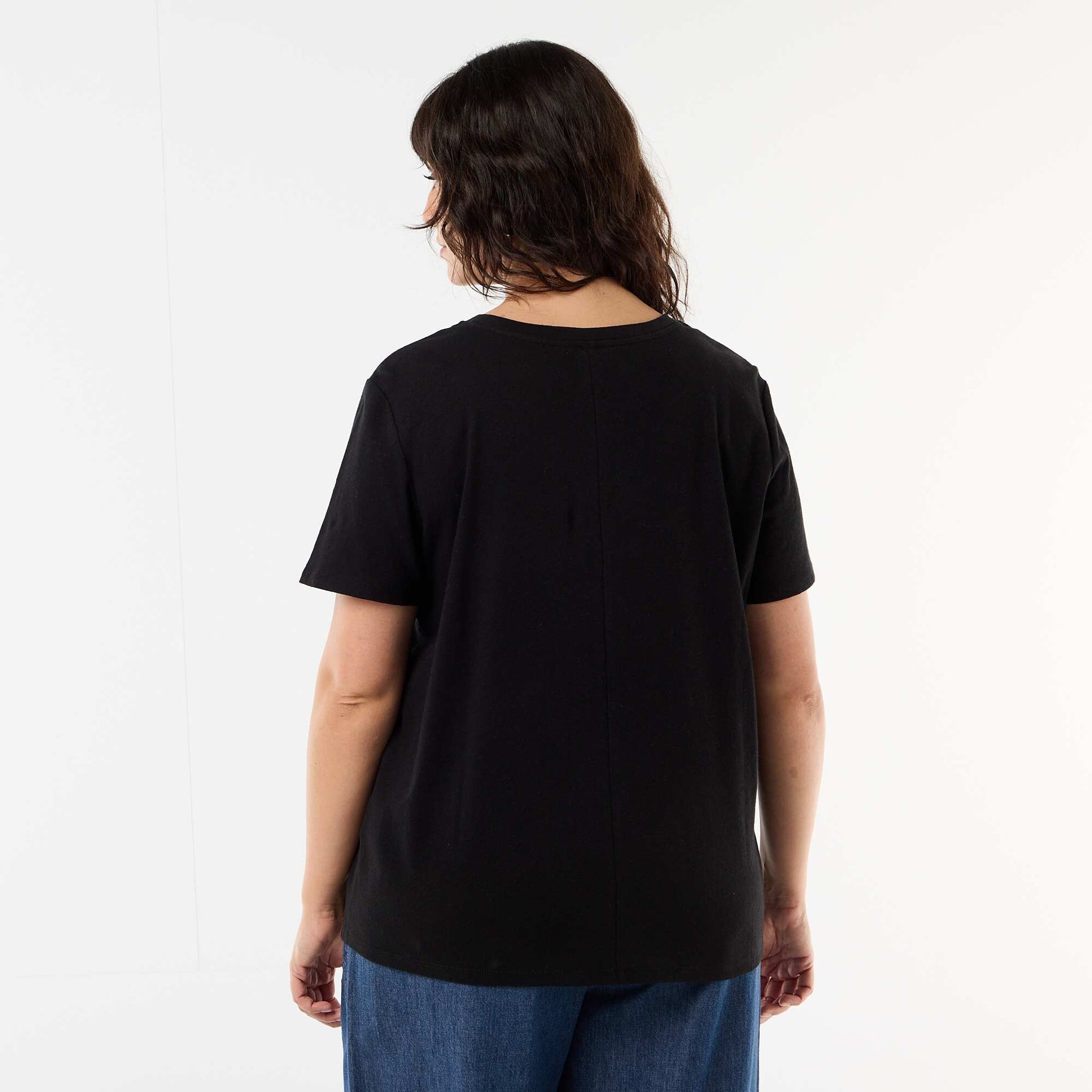 T-shirt basique col V et manches courtes NOIR