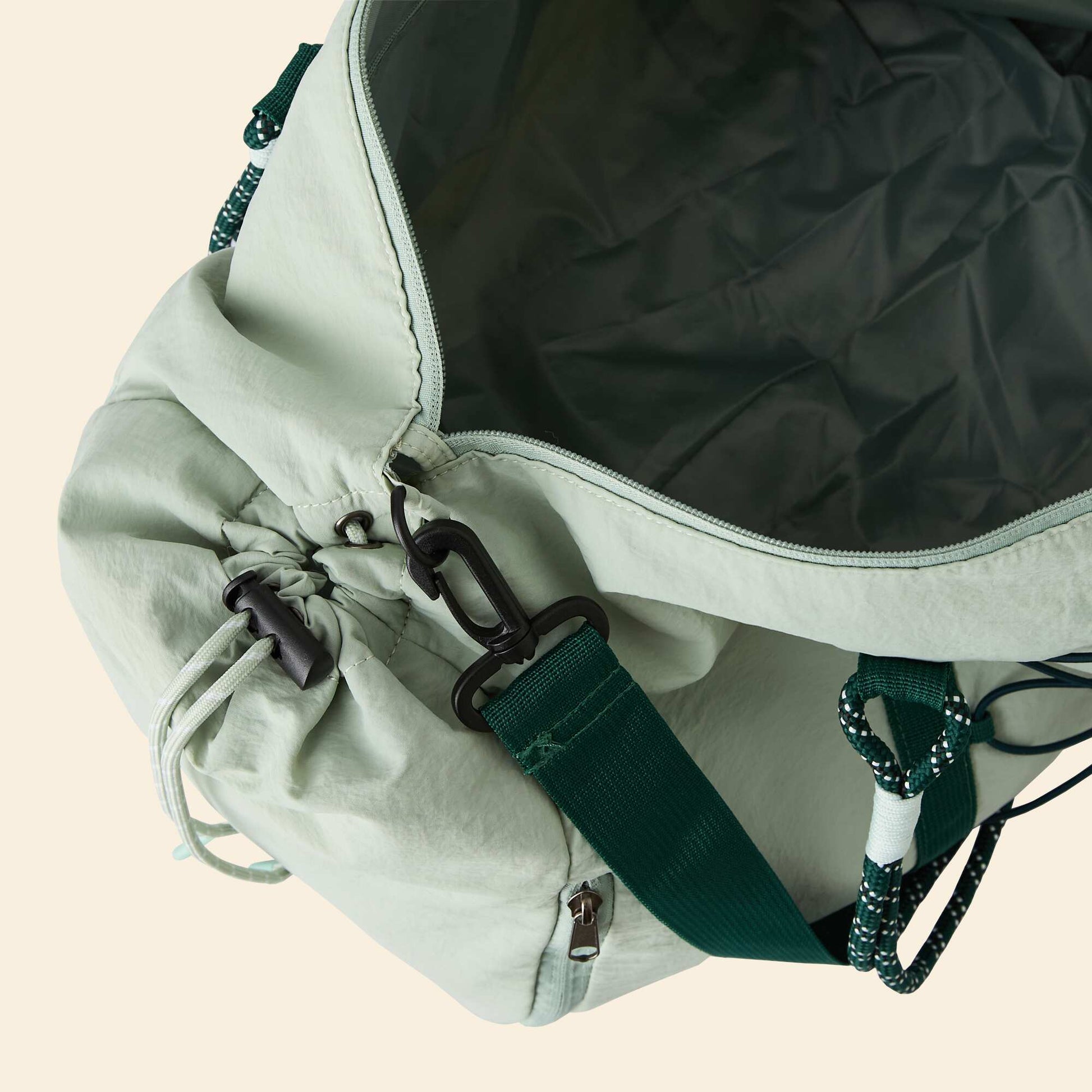 Sac de sport avec poches extérieures et rangement chaussures VERT