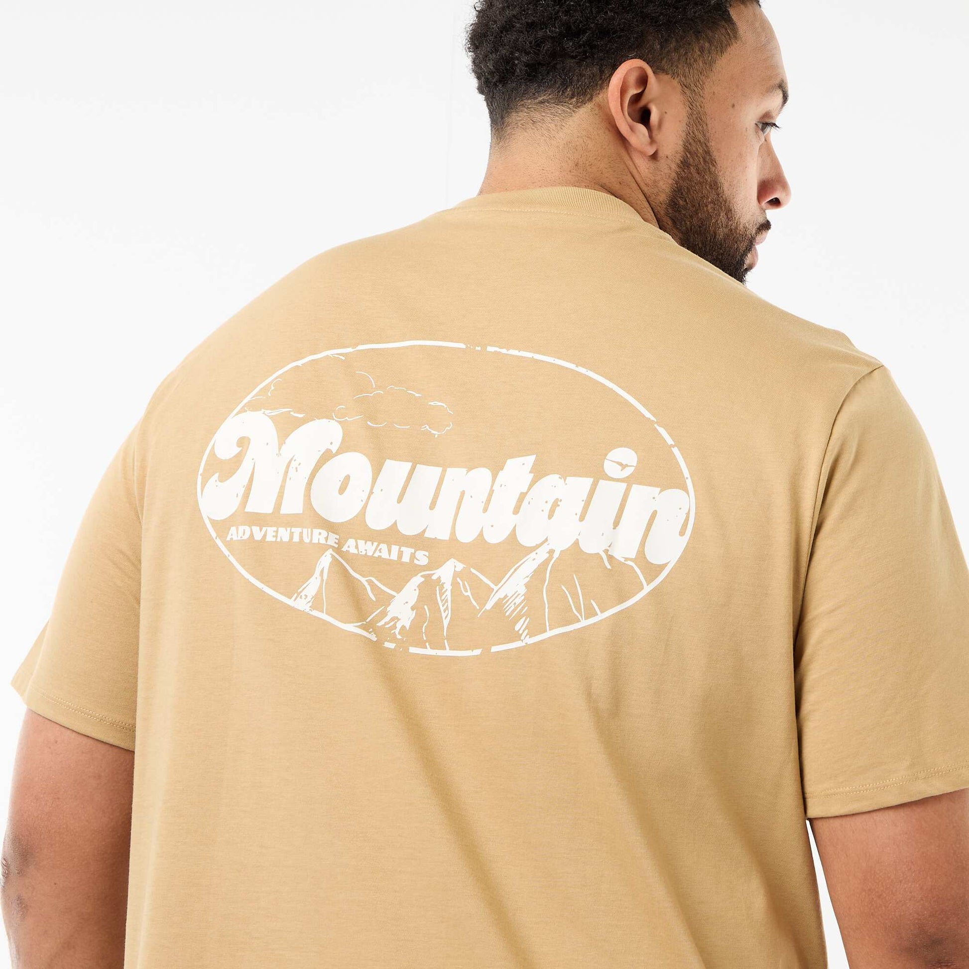 T-shirt imprimé à manches courtes et col rond BEIGE