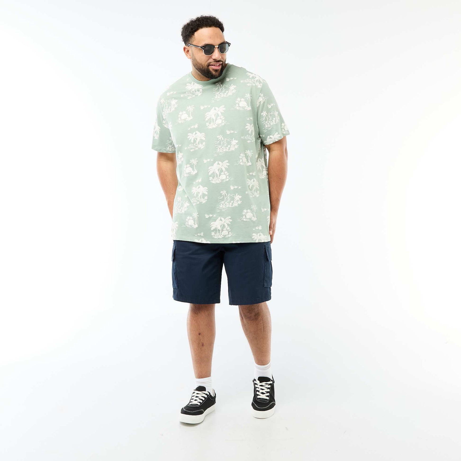 T-shirt imprimé à manches courtes et col rond VERT
