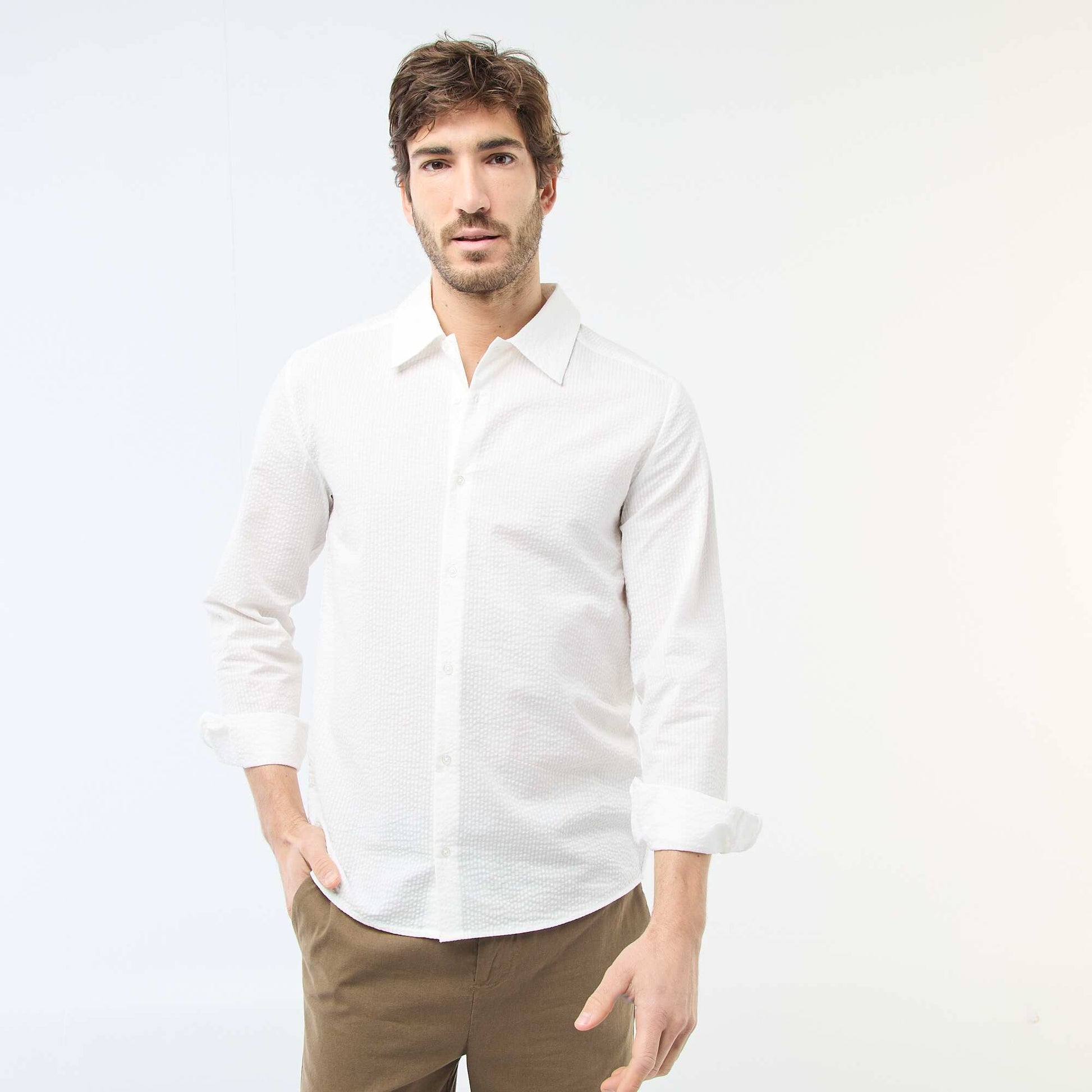 Chemise unie matière gaufrée BLANC