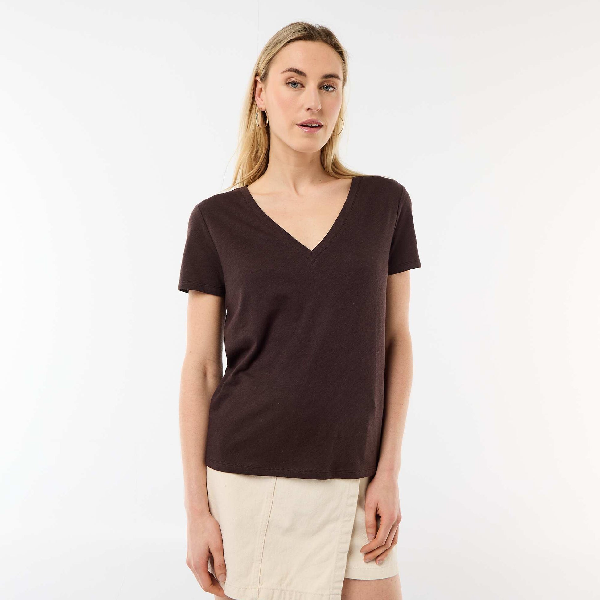 T-shirt basique à manches courtes col V MARRON