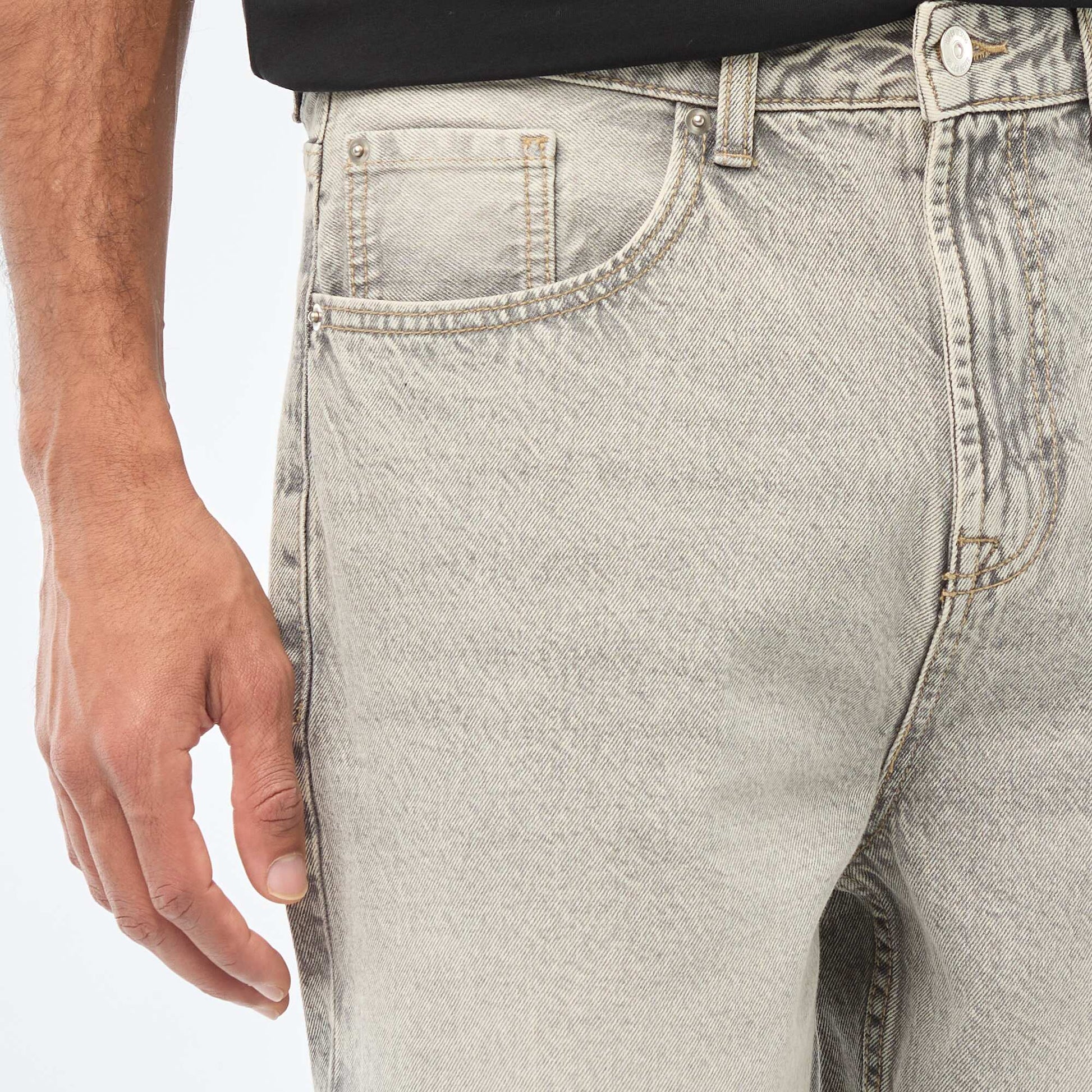 Jean droit / regular fit à 5 poches GRIS