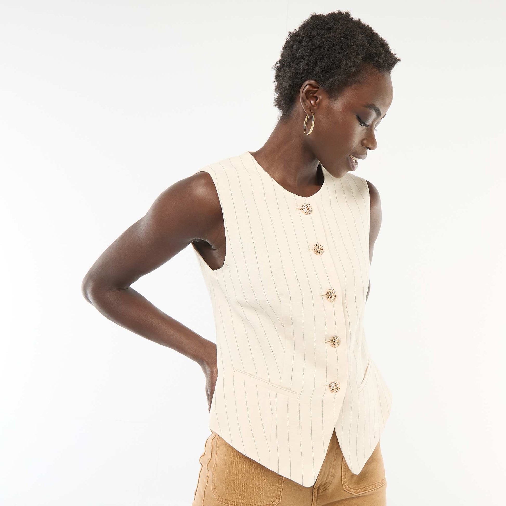 Veste de tailleur avec boutons dorés BEIGE