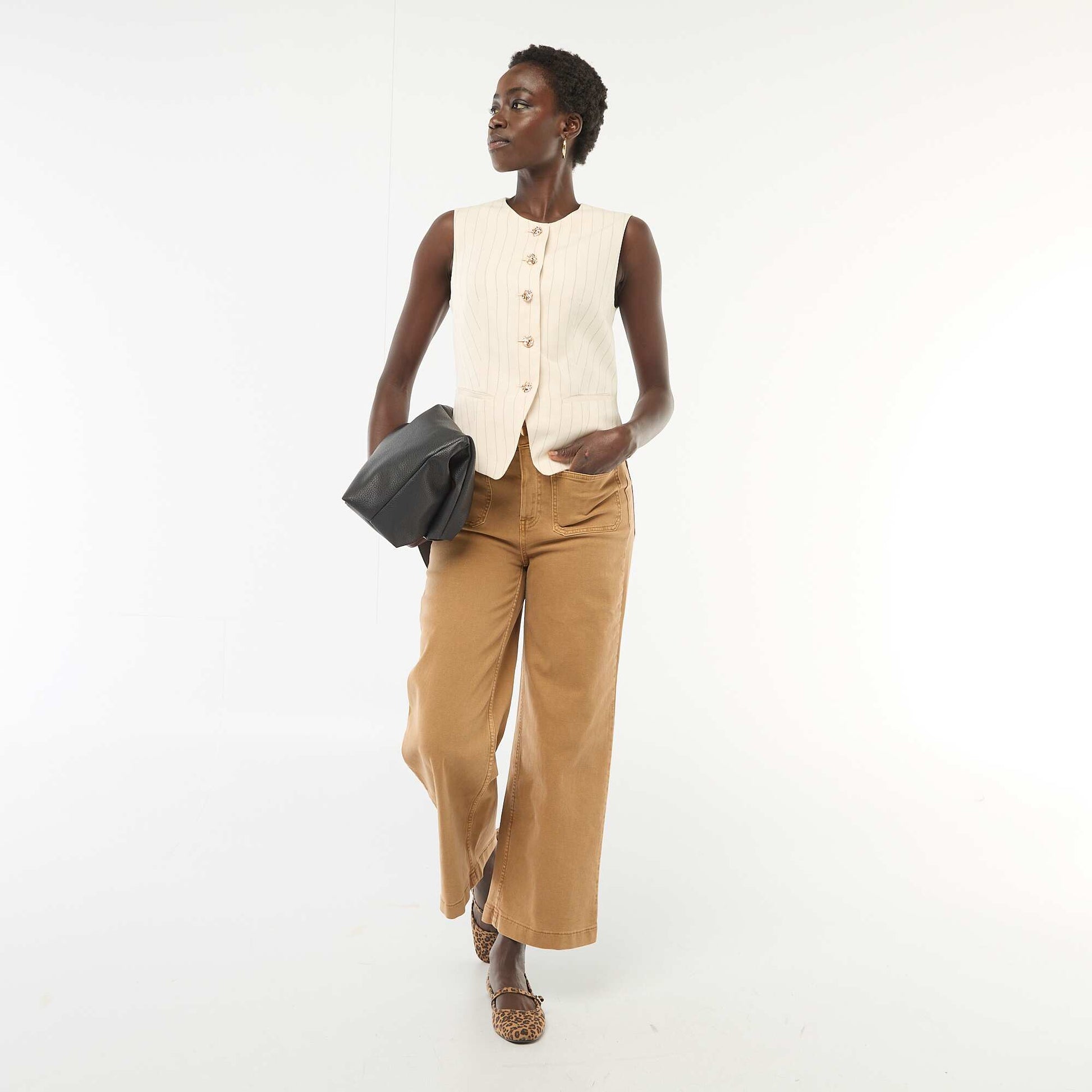 Veste de tailleur avec boutons dorés BEIGE