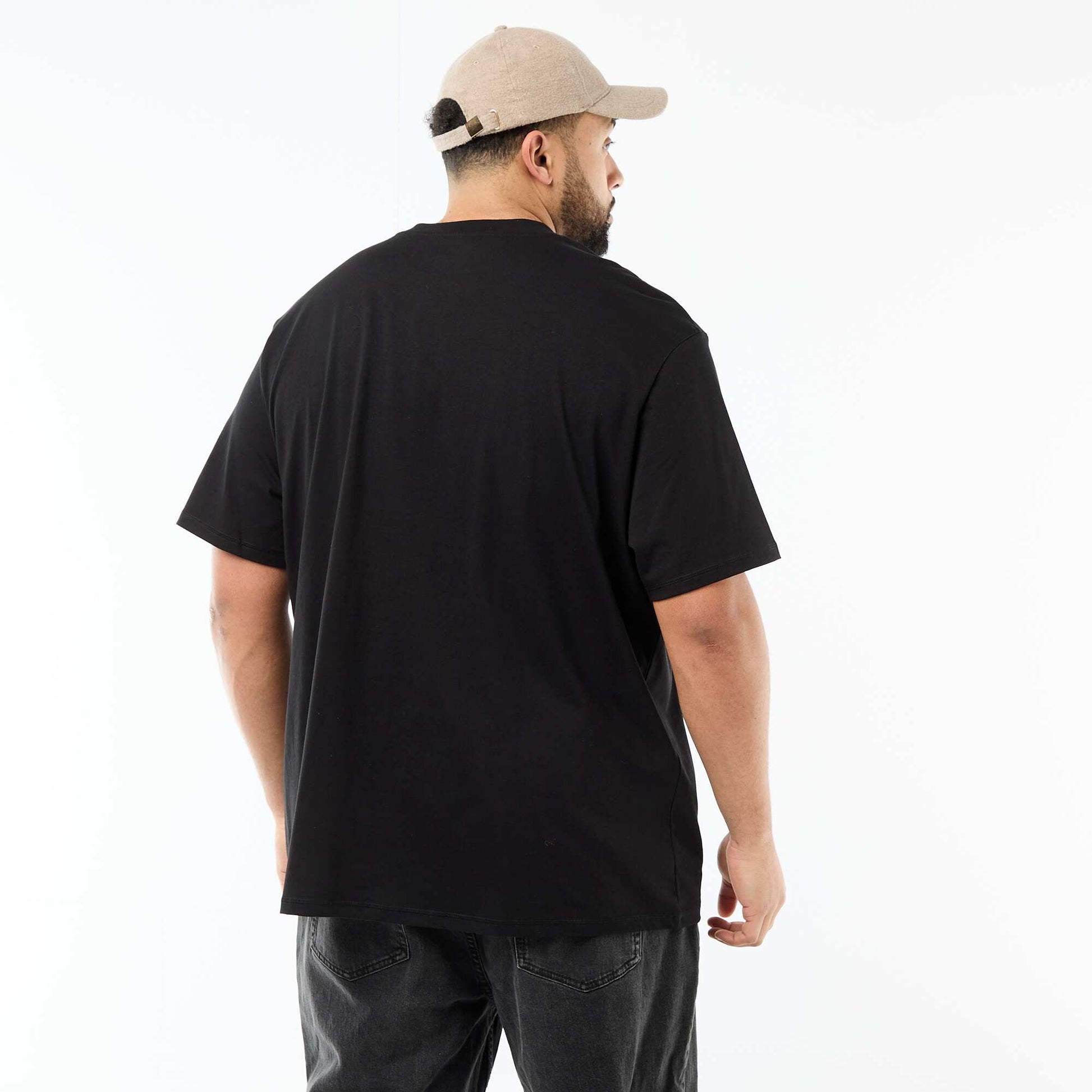 T-shirt à manches courtes avec poche poitrine NOIR