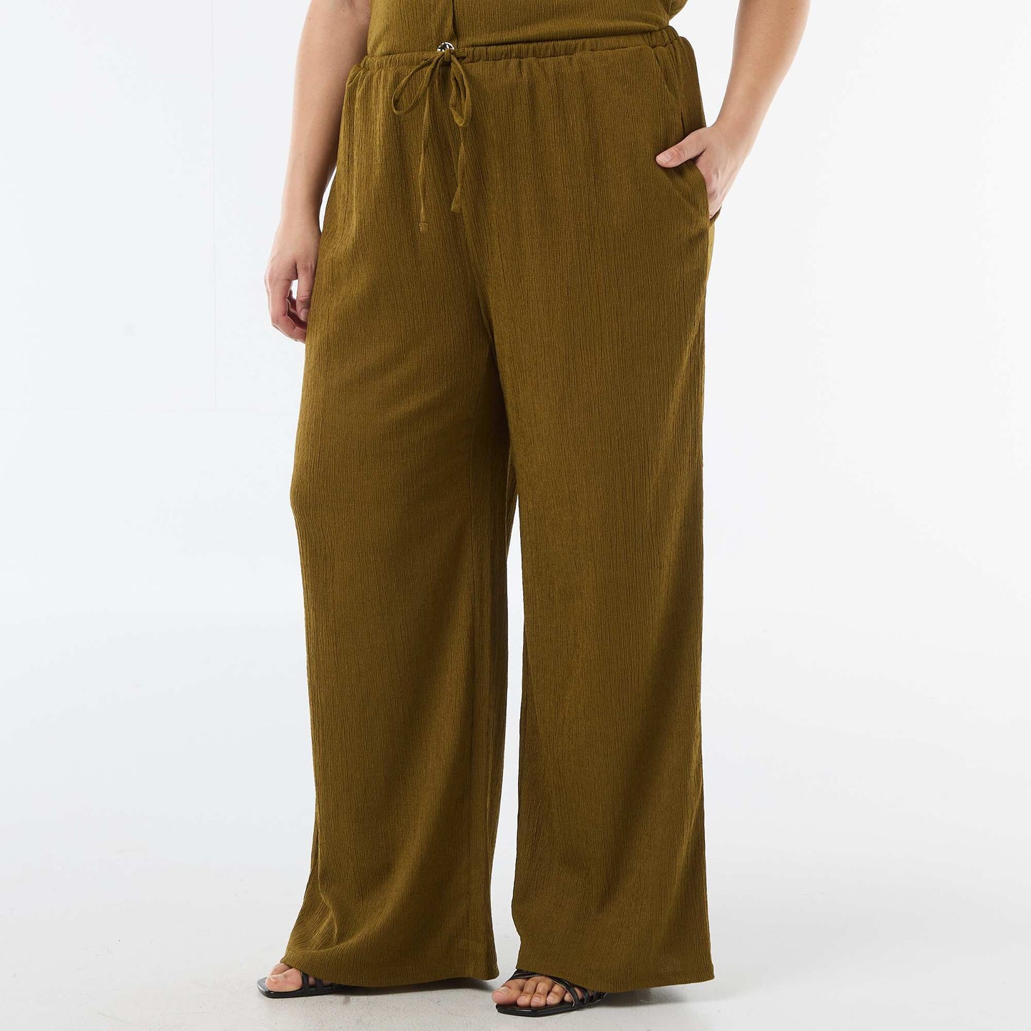 Pantalon large en maille crêpée VERT