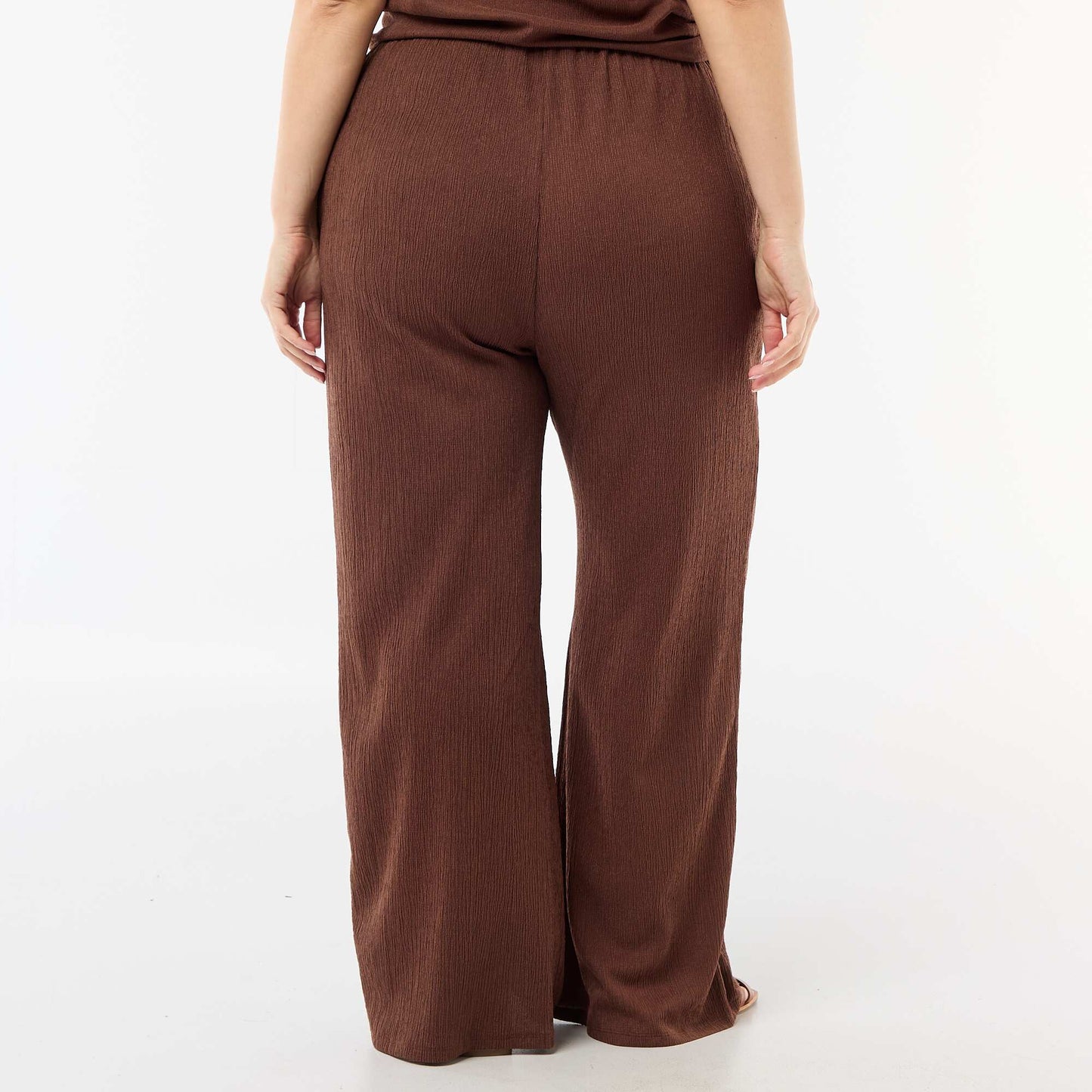 Pantalon large en maille crêpée MARRON
