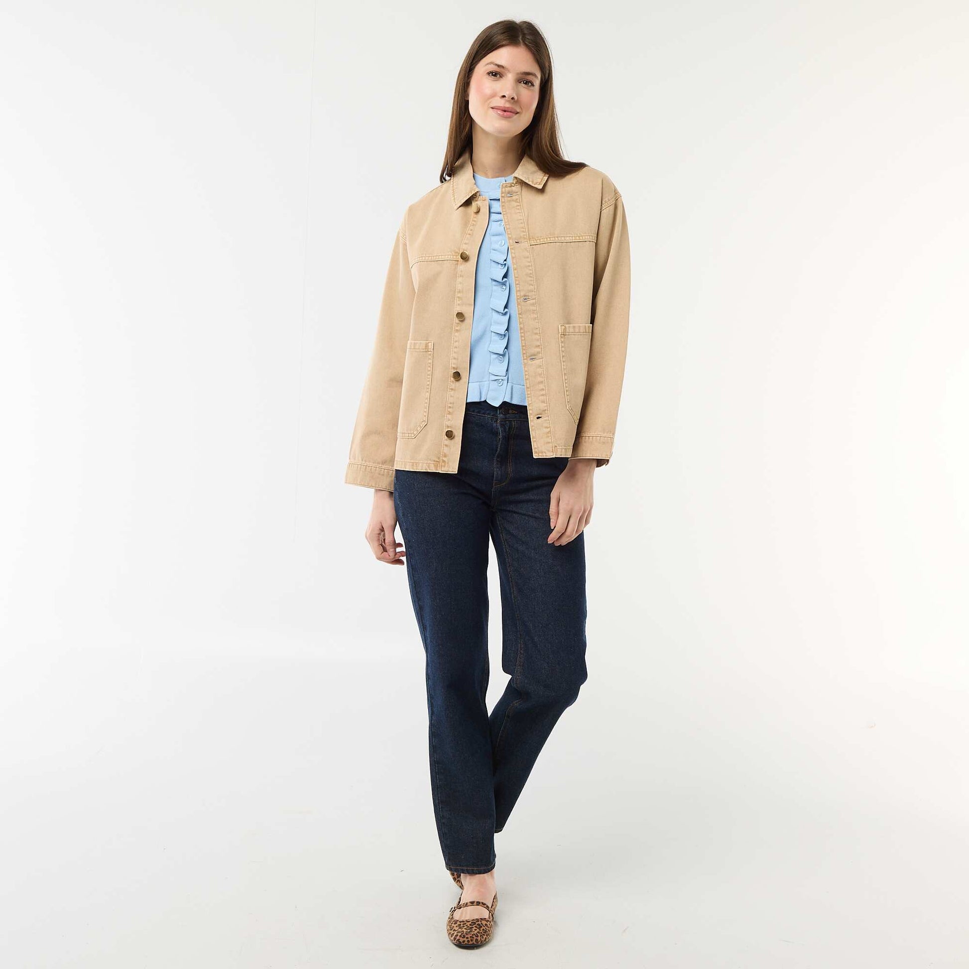 Veste denim courte avec 2 poches plaquées BEIGE