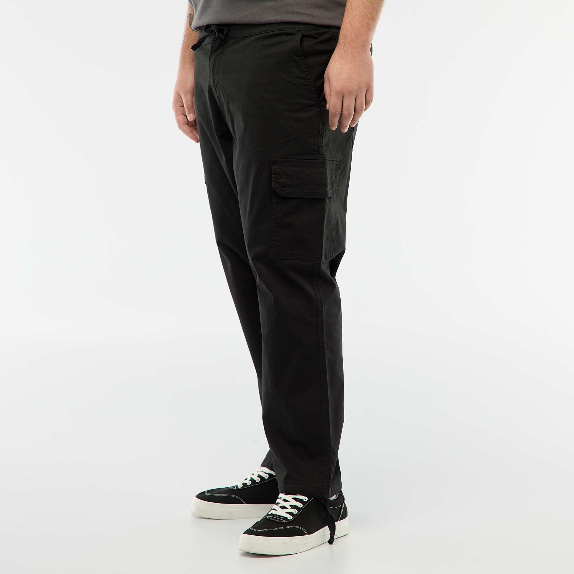 Pantalon multipoches coupe droite / regular fit NOIR