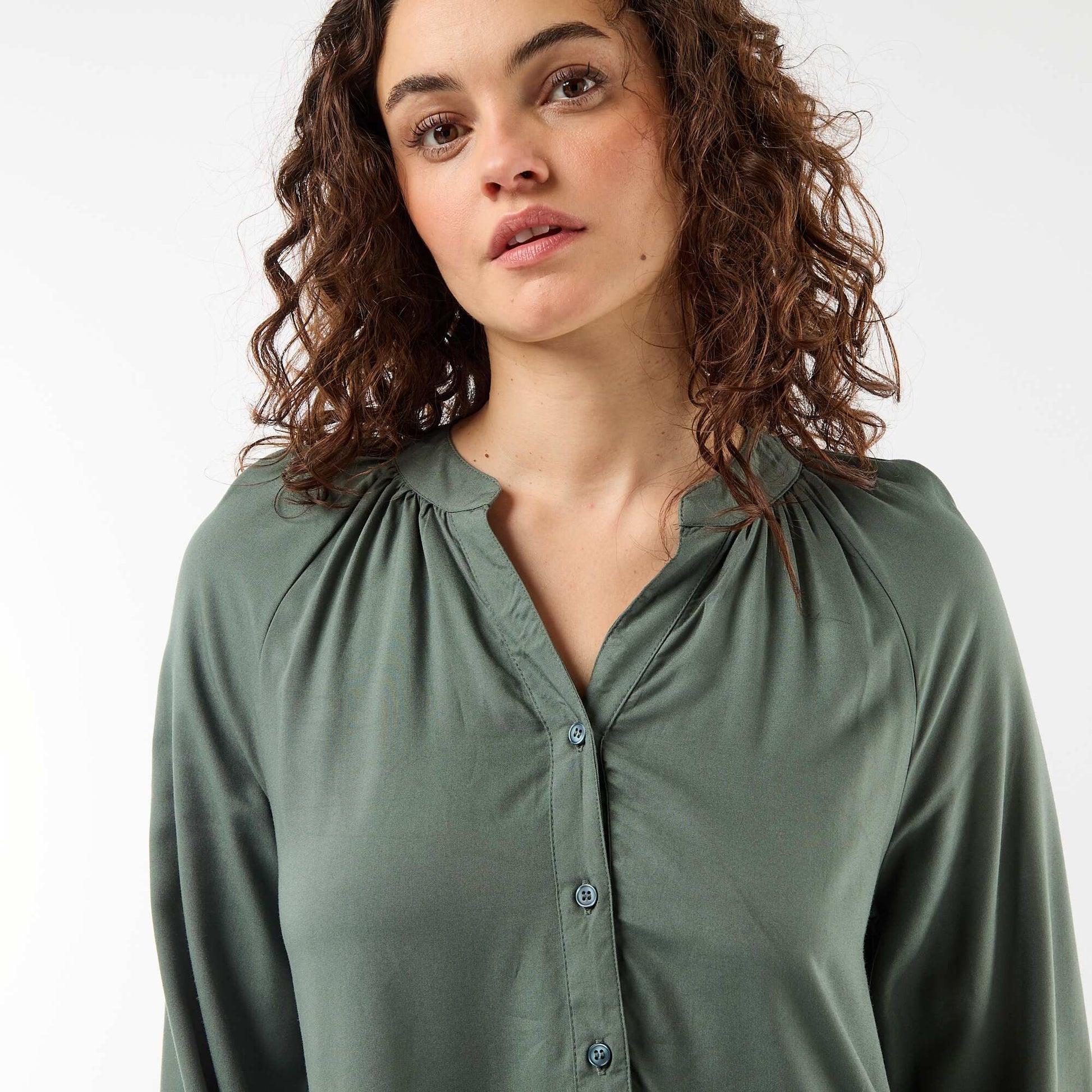 Robe longue à manches longues et col tunisien VERT