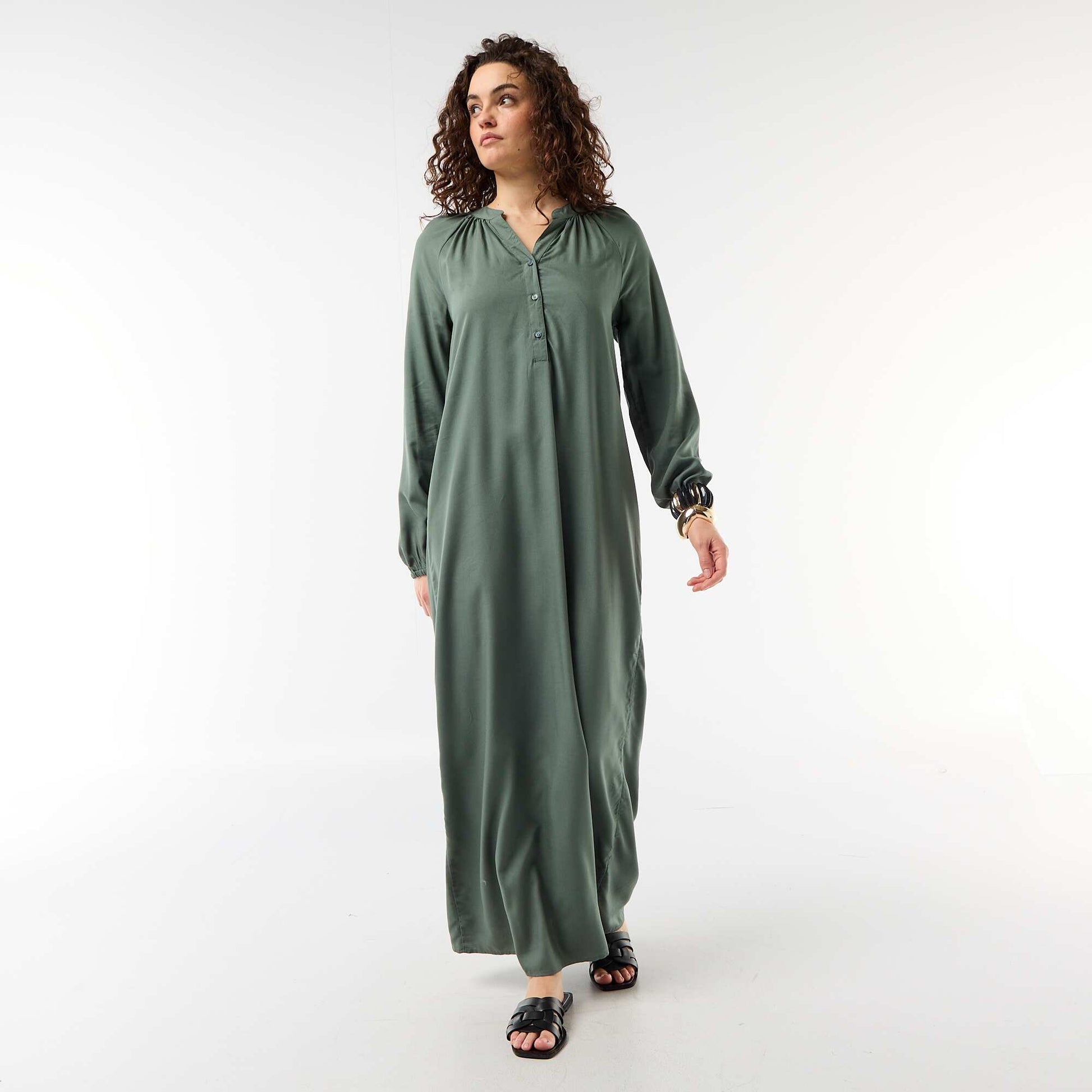 Robe longue à manches longues et col tunisien VERT
