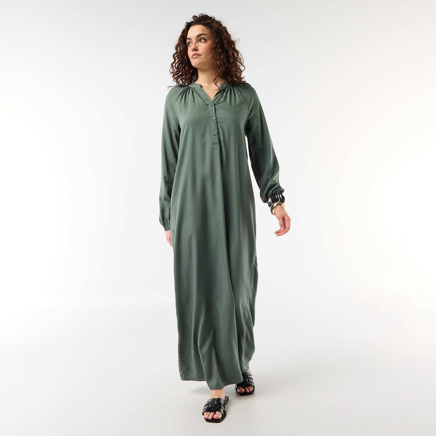 Robe longue à manches longues et col tunisien VERT