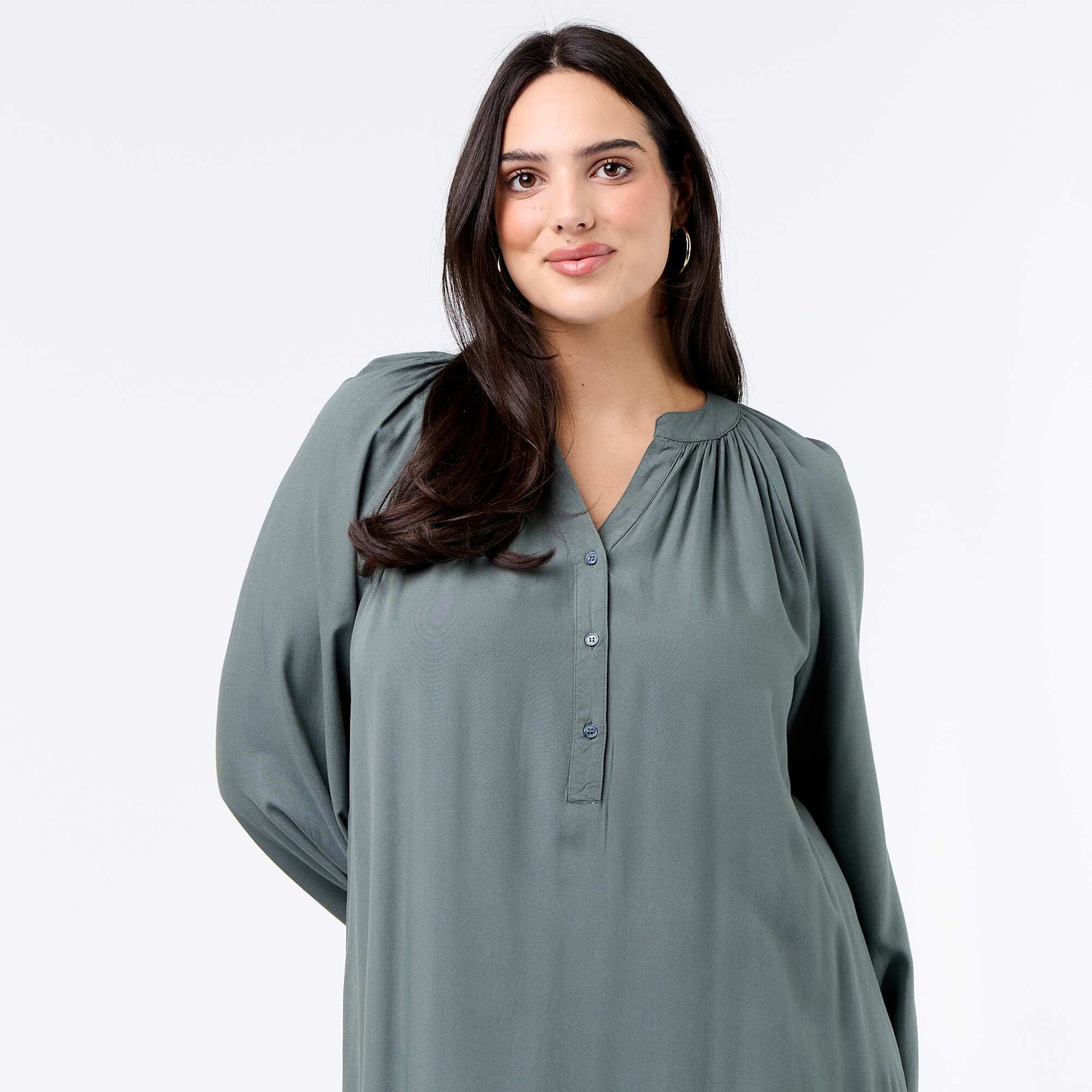 Robe longue à manches longue et col tunisien VERT